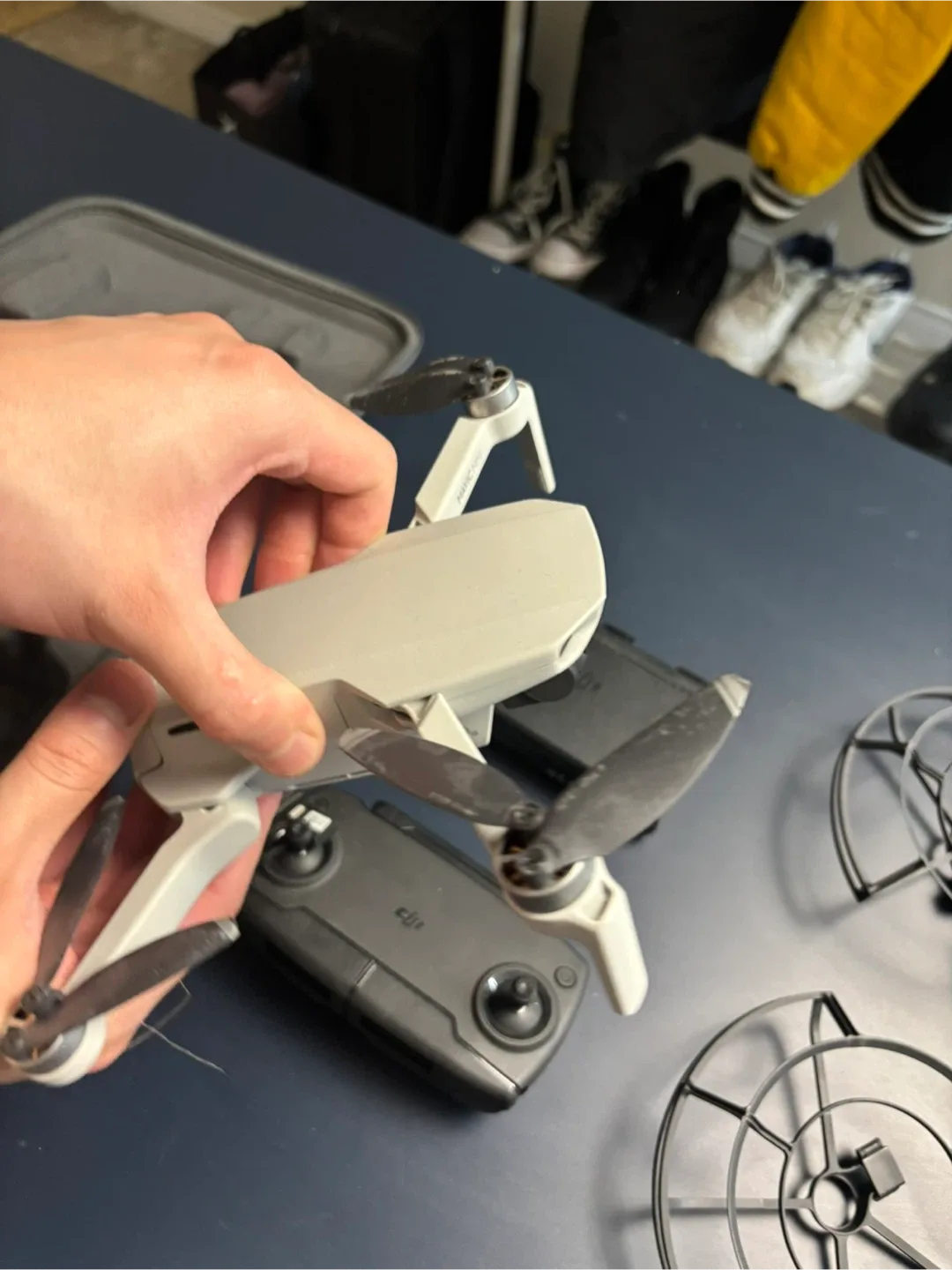 DJI Mini SE Fly More Combo Drone image indicator(8)