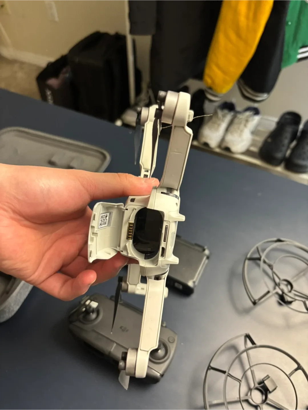 DJI Mini SE Fly More Combo Drone image indicator(10)