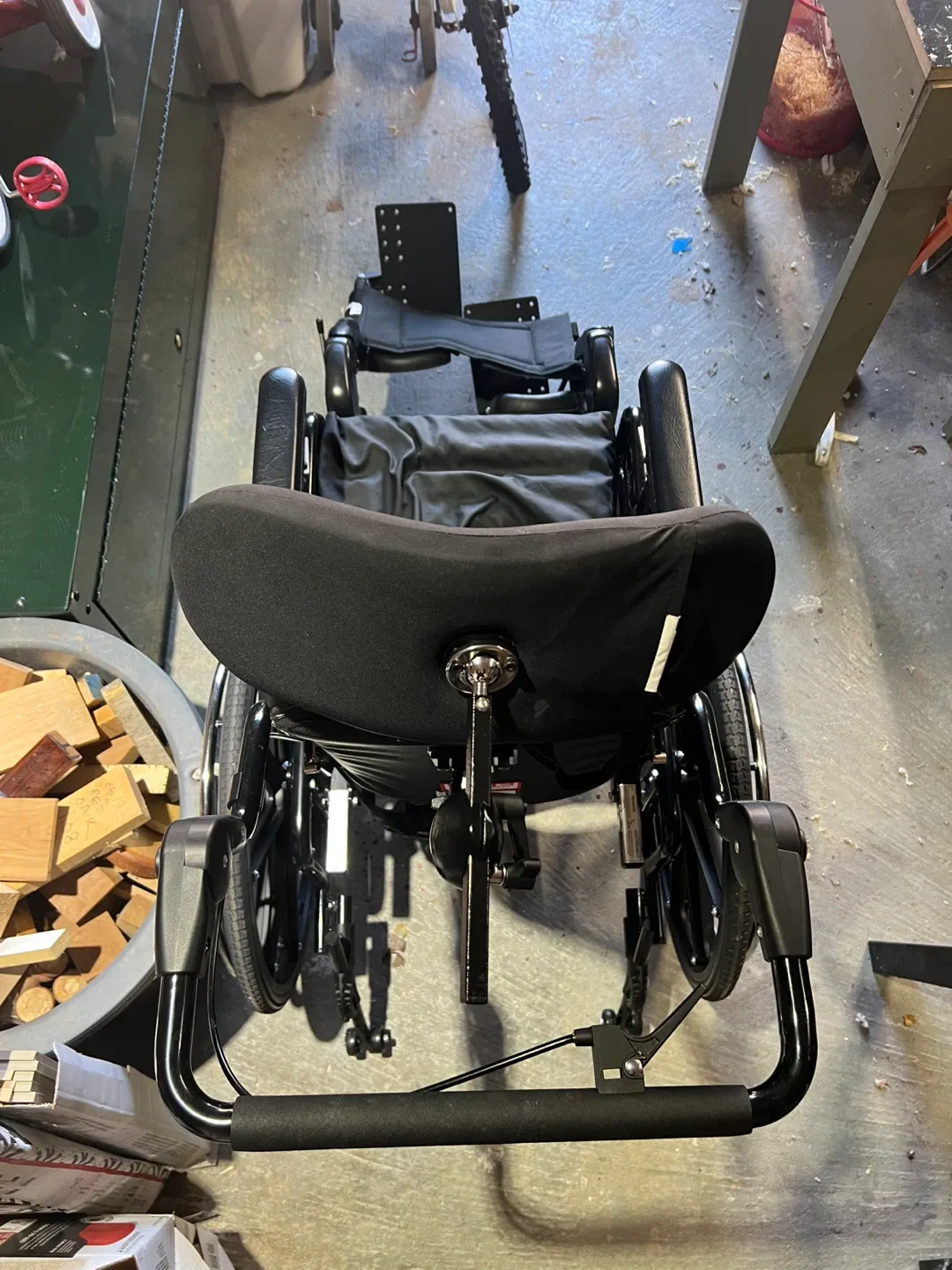 Wheeled Transport Chair image indicator(7)
