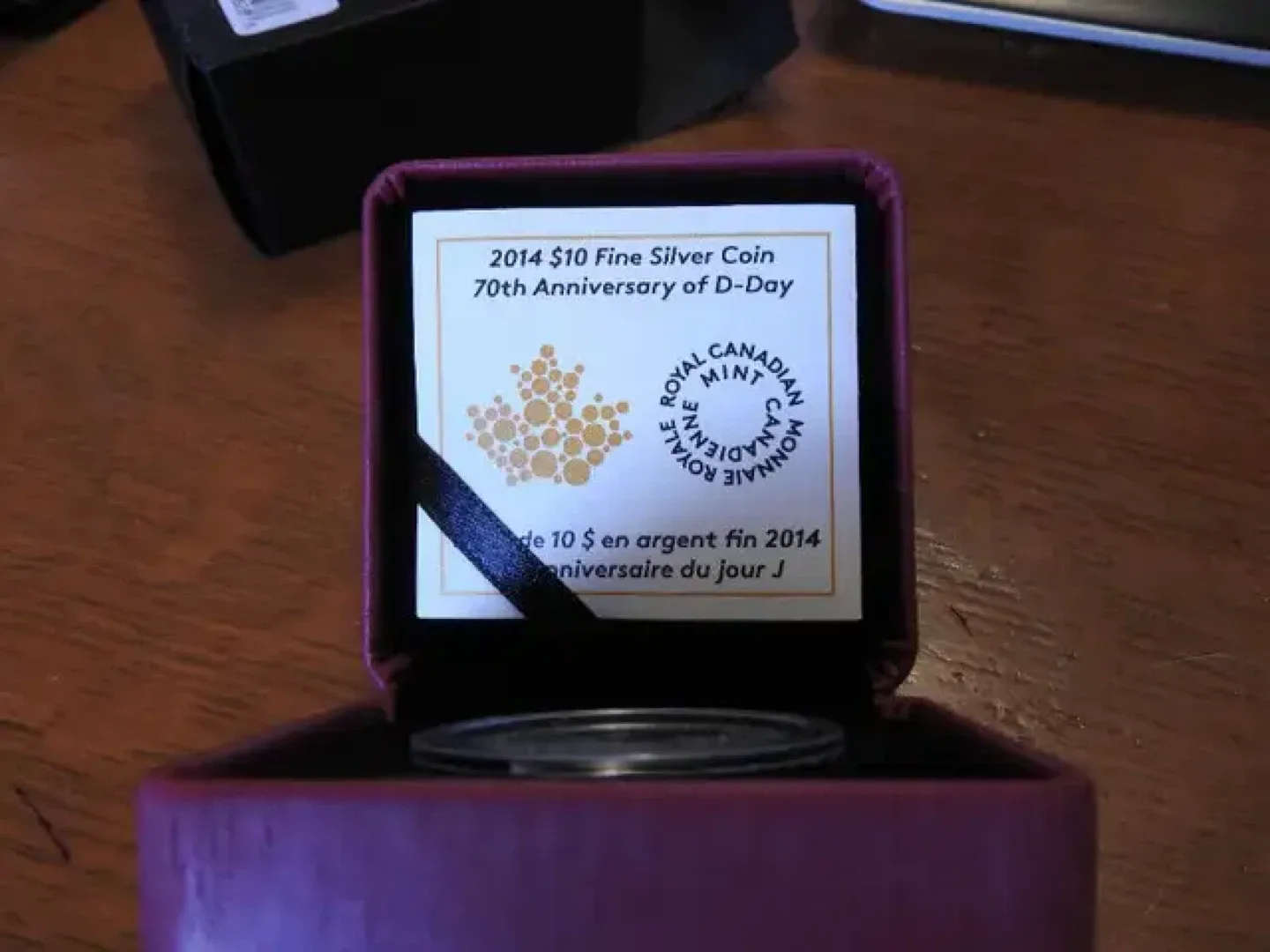 Royal Canadian Mint 2014 $10 Fine Silver D-Day Coin image indicator(3)