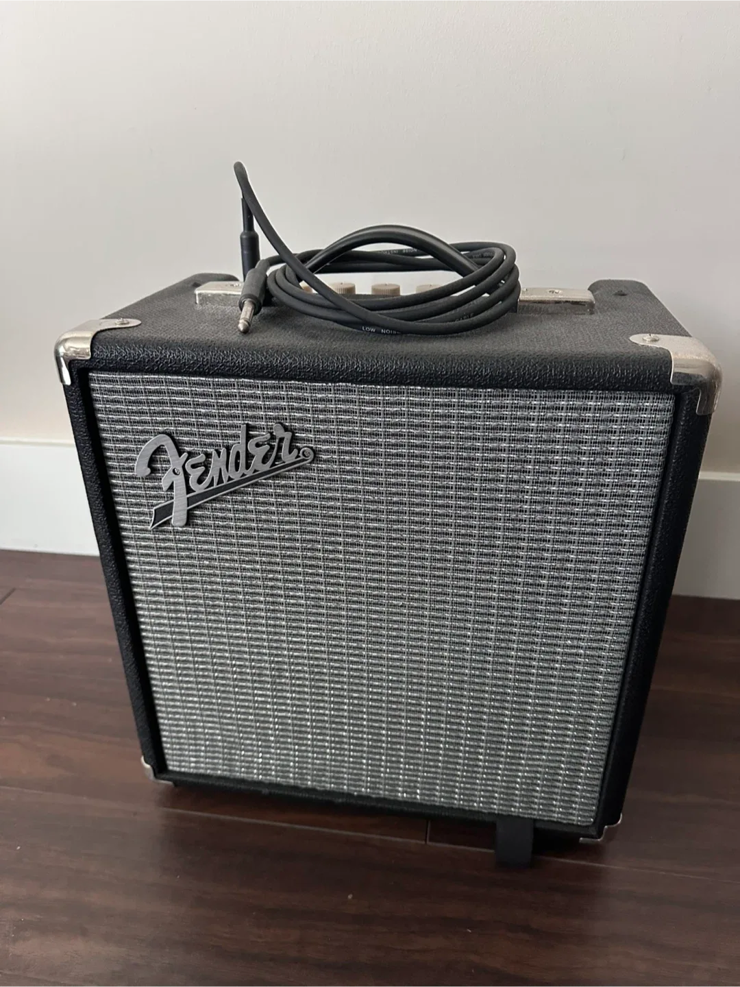 Fender Rumble 15 Bass Amplifier thumbnail