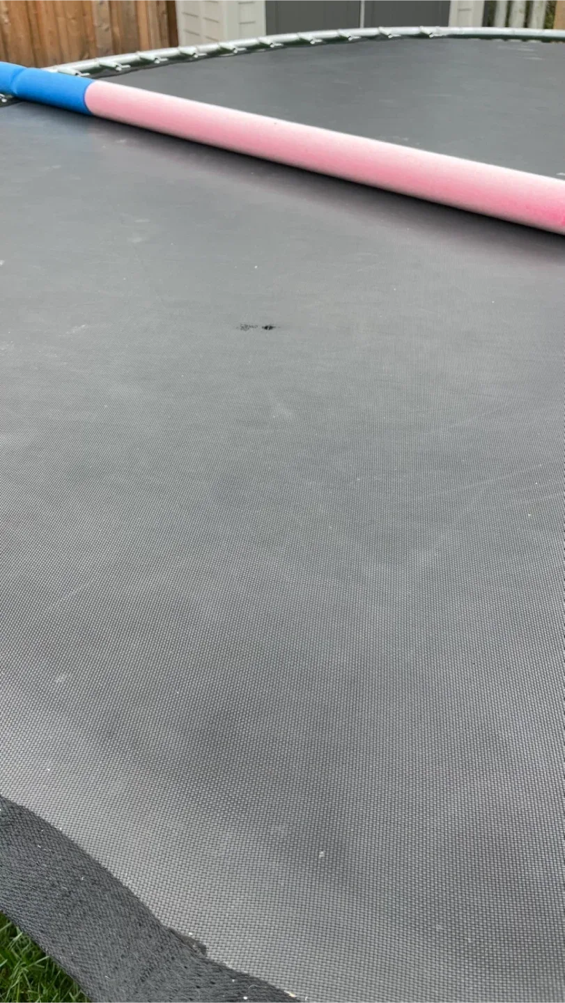 Trampoline with Safety Net image indicator(3)