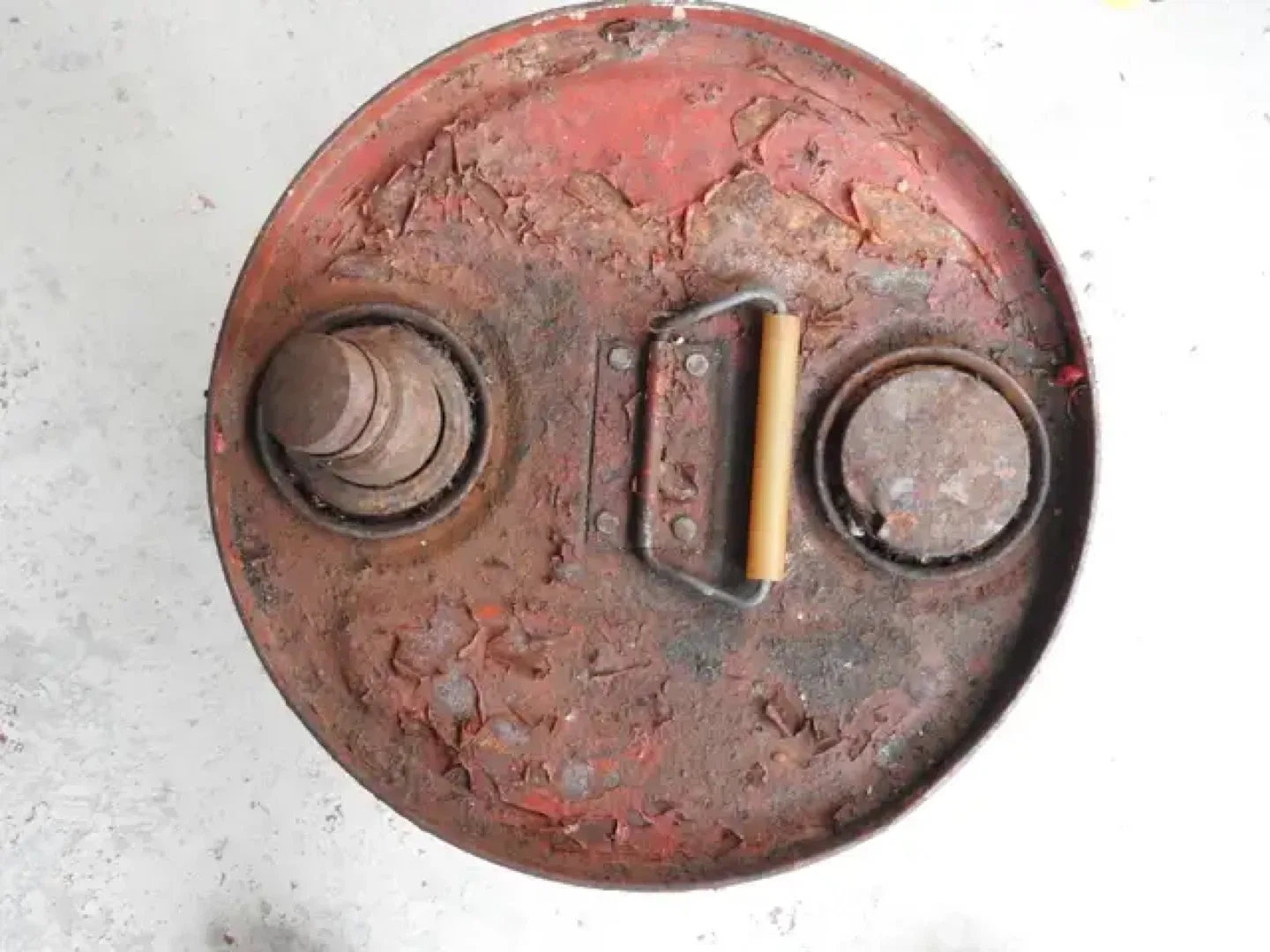 Vintage British American Oil Company Can image indicator(4)