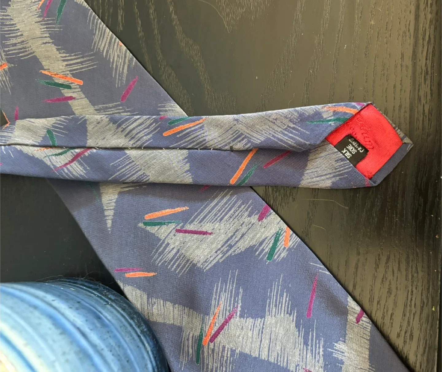 Vintage Aquascutum 100% silk tie image indicator(2)