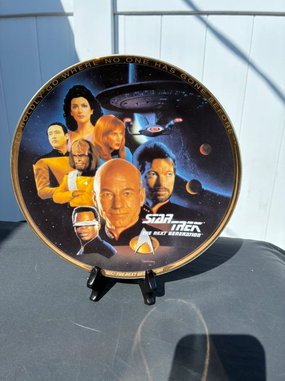 Star Trek The Next Generation "The Crew" Plate thumbnail