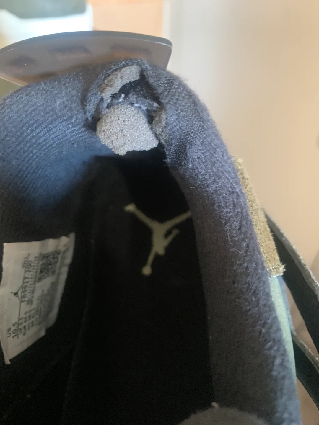 Jordan 4 Retro SE Craft Olive Size 10.5 image indicator(7)