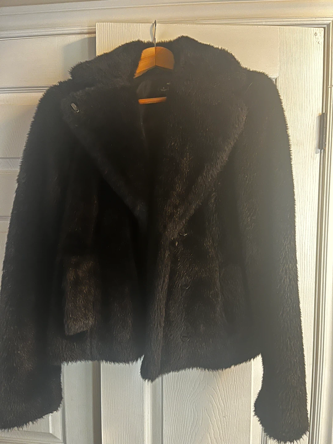 🏆 H&M Black Faux Fur Jacket - Size Small
