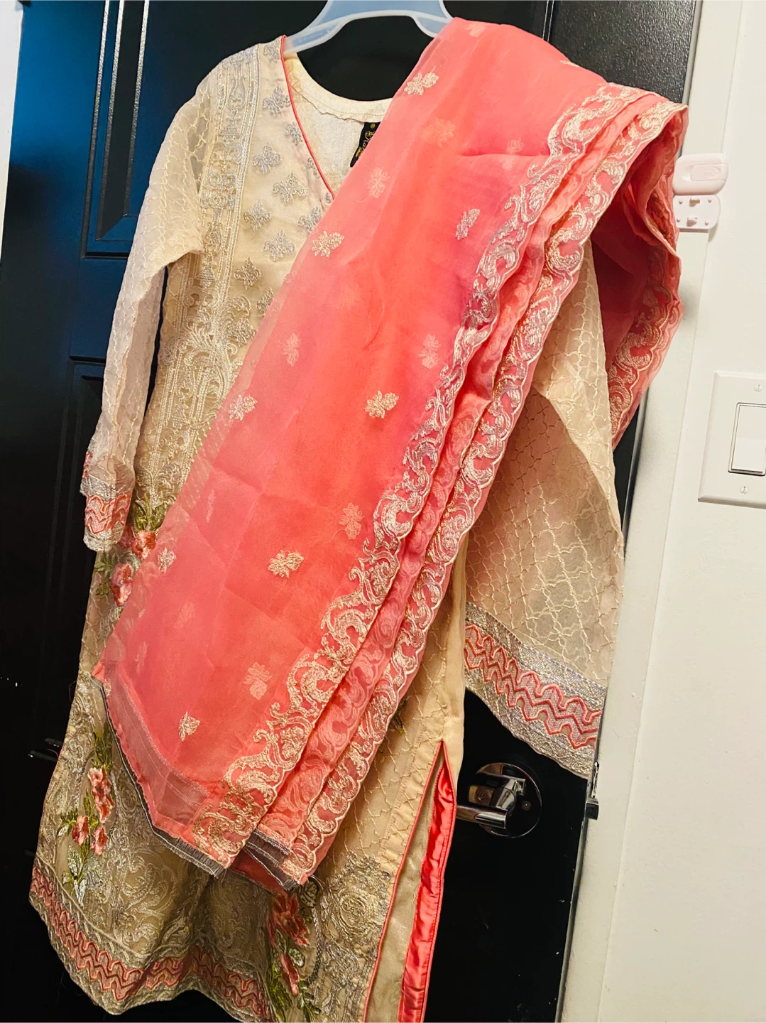Karma Beige Embroidered Salwar Kameez - Medium - photo 5