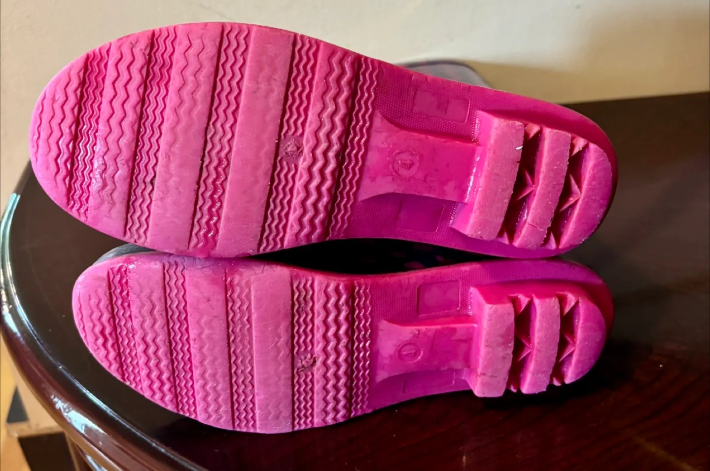 Girls tall rain boots image indicator(4)