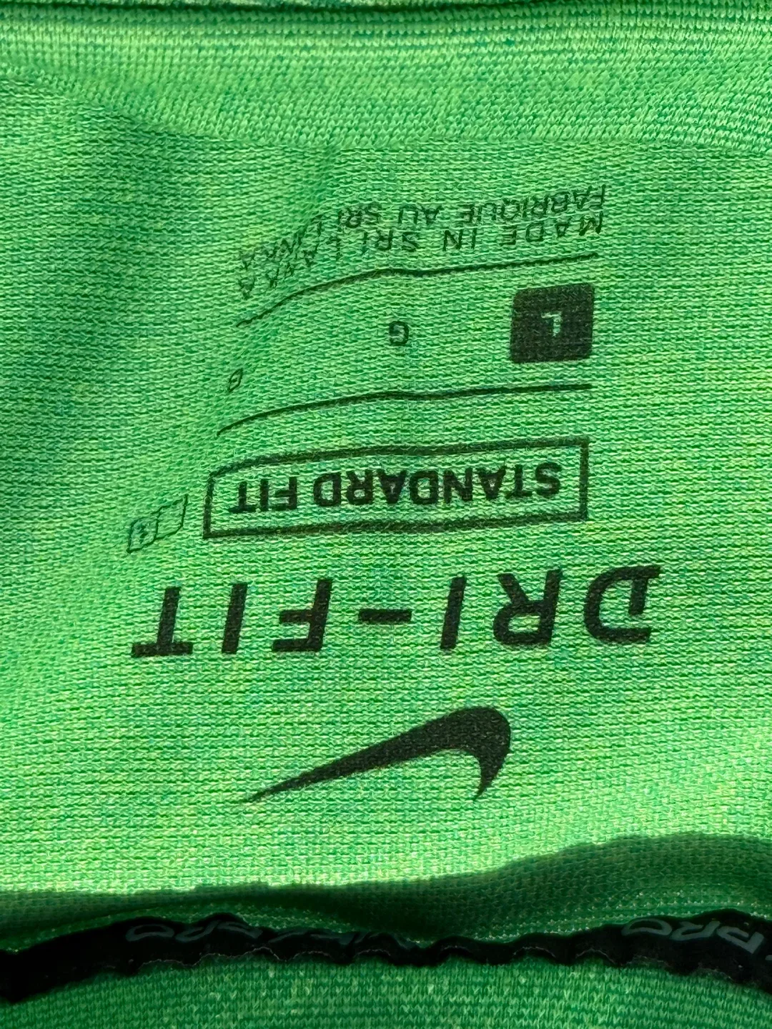 Nike Dri-FIT T-Shirt - Size L image indicator(2)