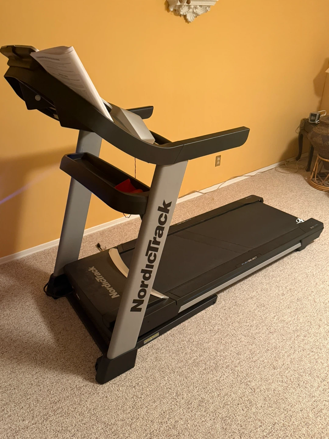 NordicTrack C 900i Treadmill - photo 2