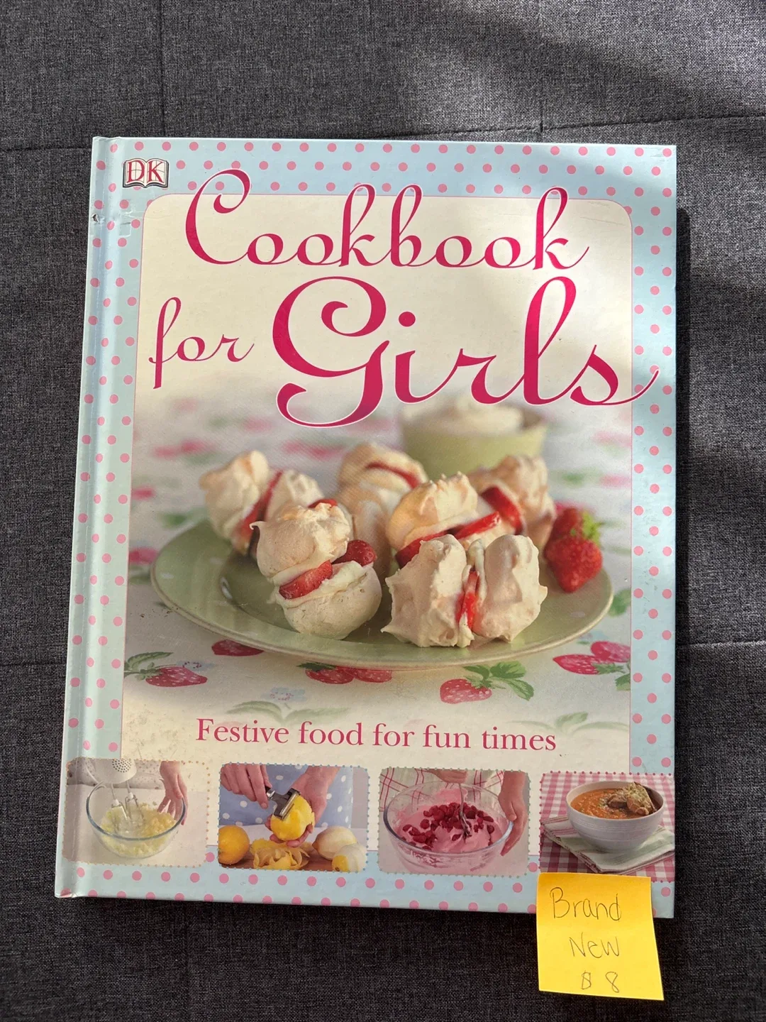 DK Cookbooks for Kids image indicator(4)