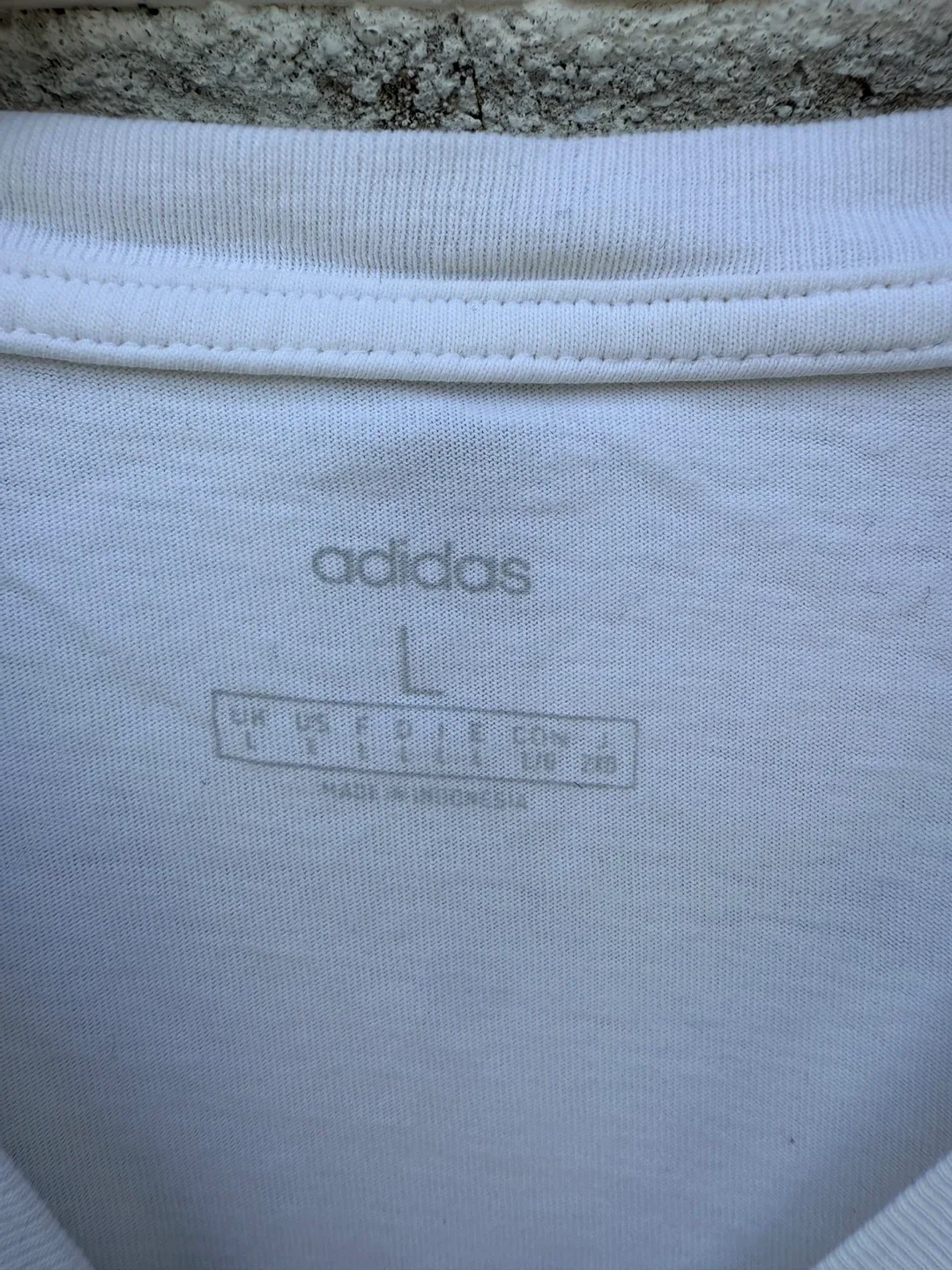 Adidas T-Shirt - Size Large image indicator(2)