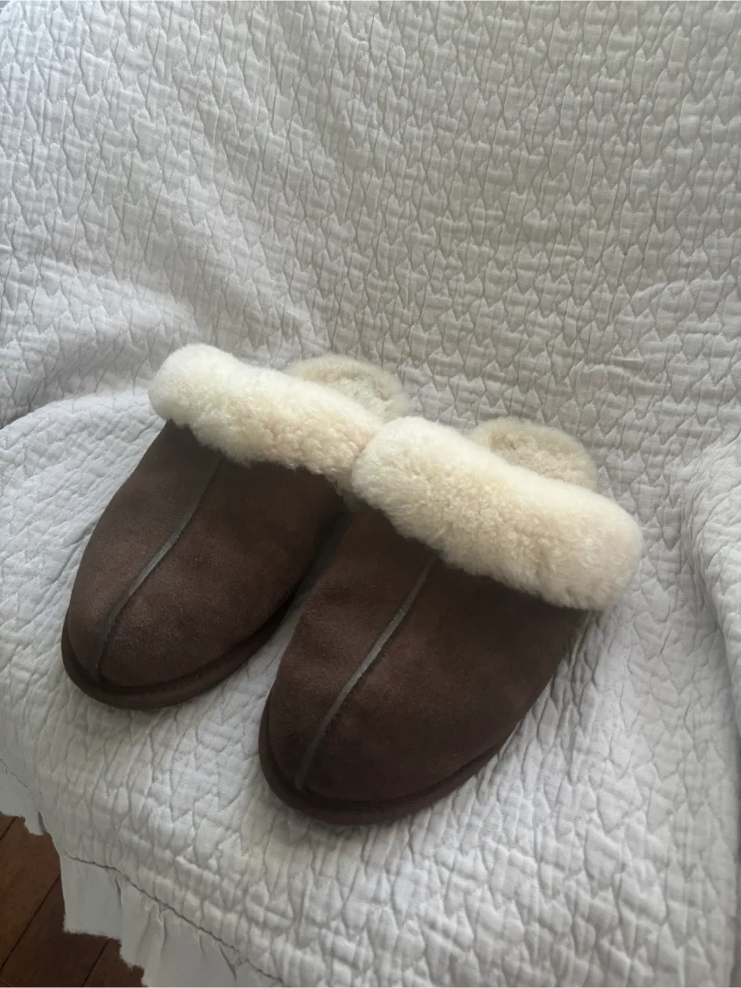 UGG Women's Coquette Slipper - Size 7 image indicator(3)