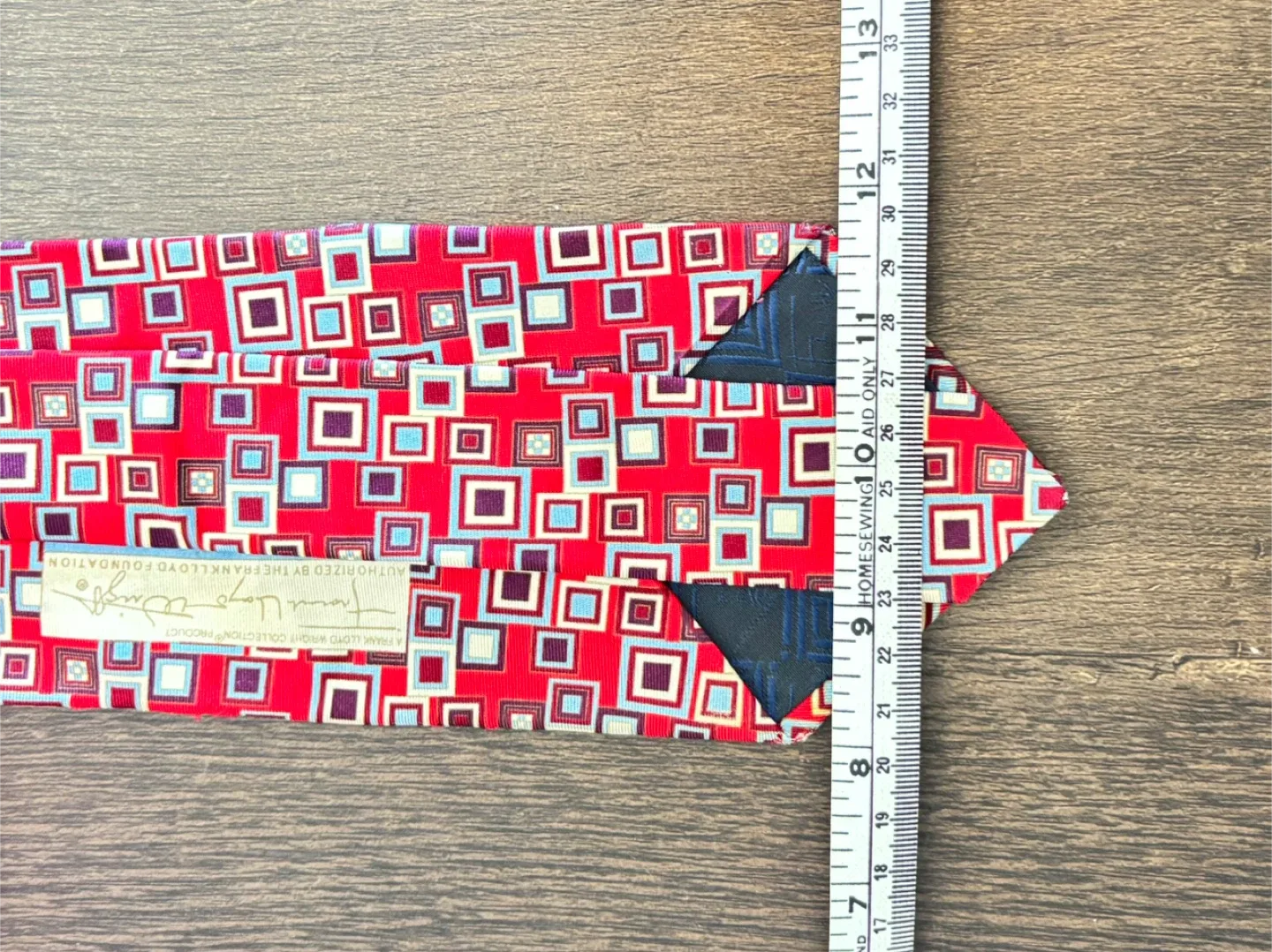 Vintage Frank Lloyd Wright Foundation Geometric tie image indicator(5)