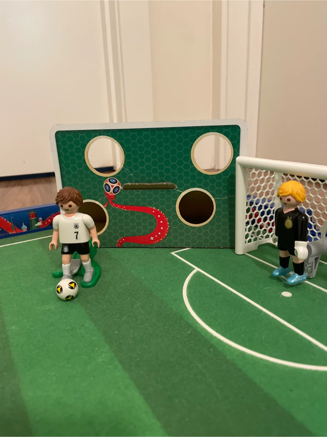 Playmobil FIFA World Cup Soccer Set - photo 4