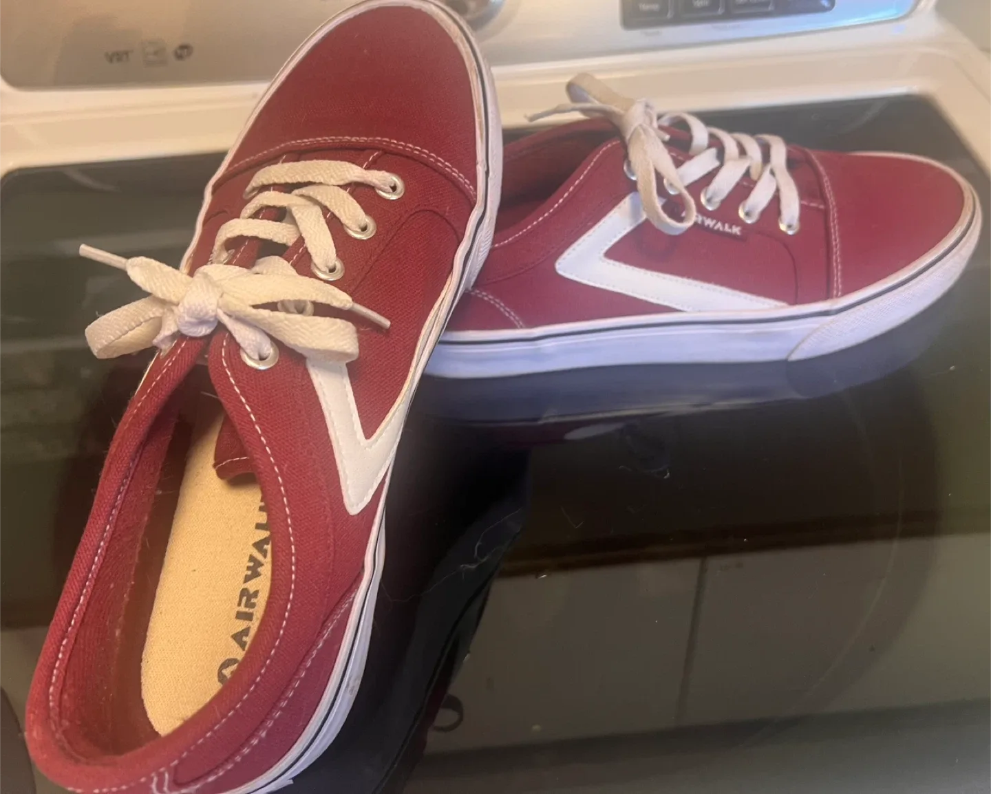 Airwalk Red Canvas Shoes - Size 8 image indicator(2)