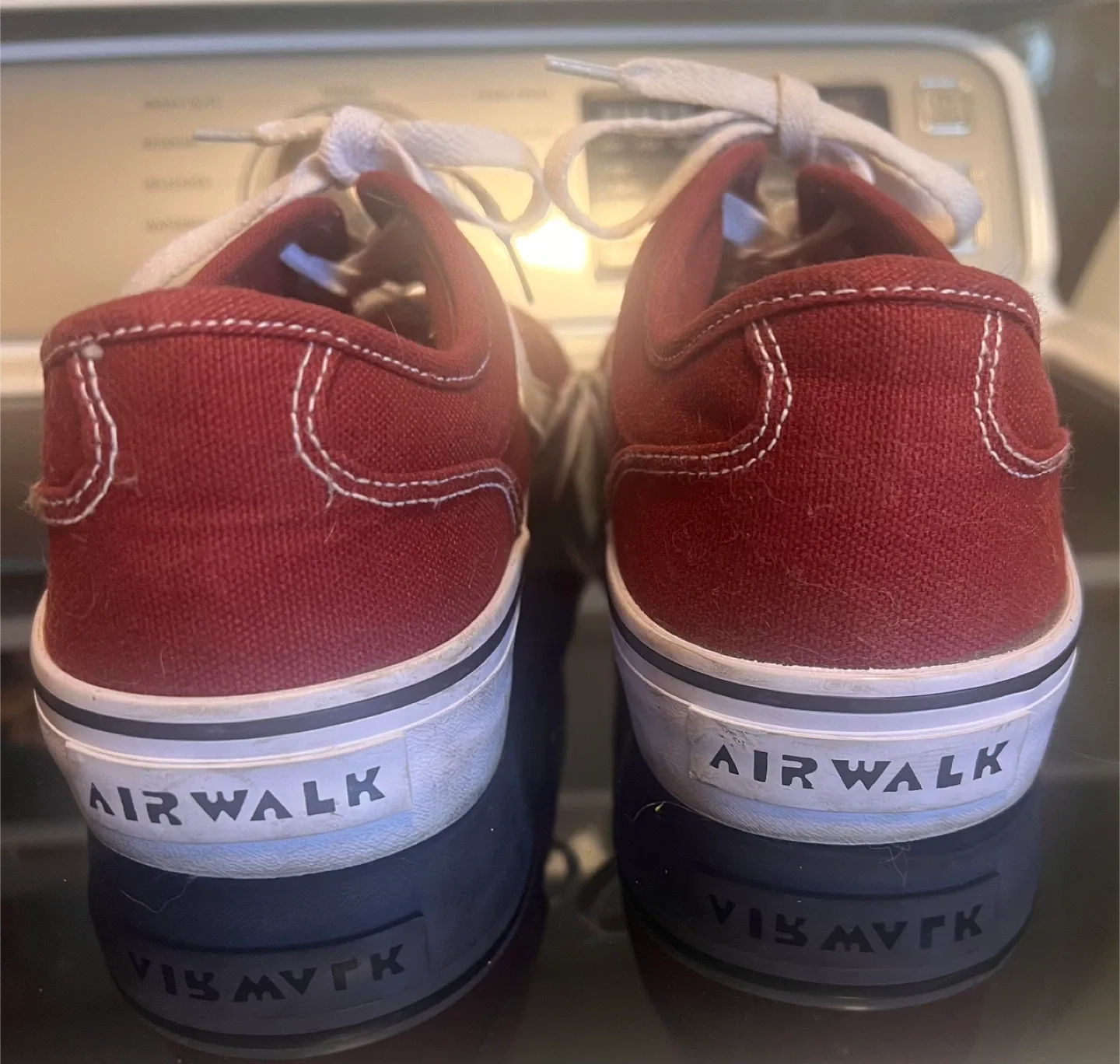 Airwalk Red Canvas Shoes - Size 8 image indicator(3)