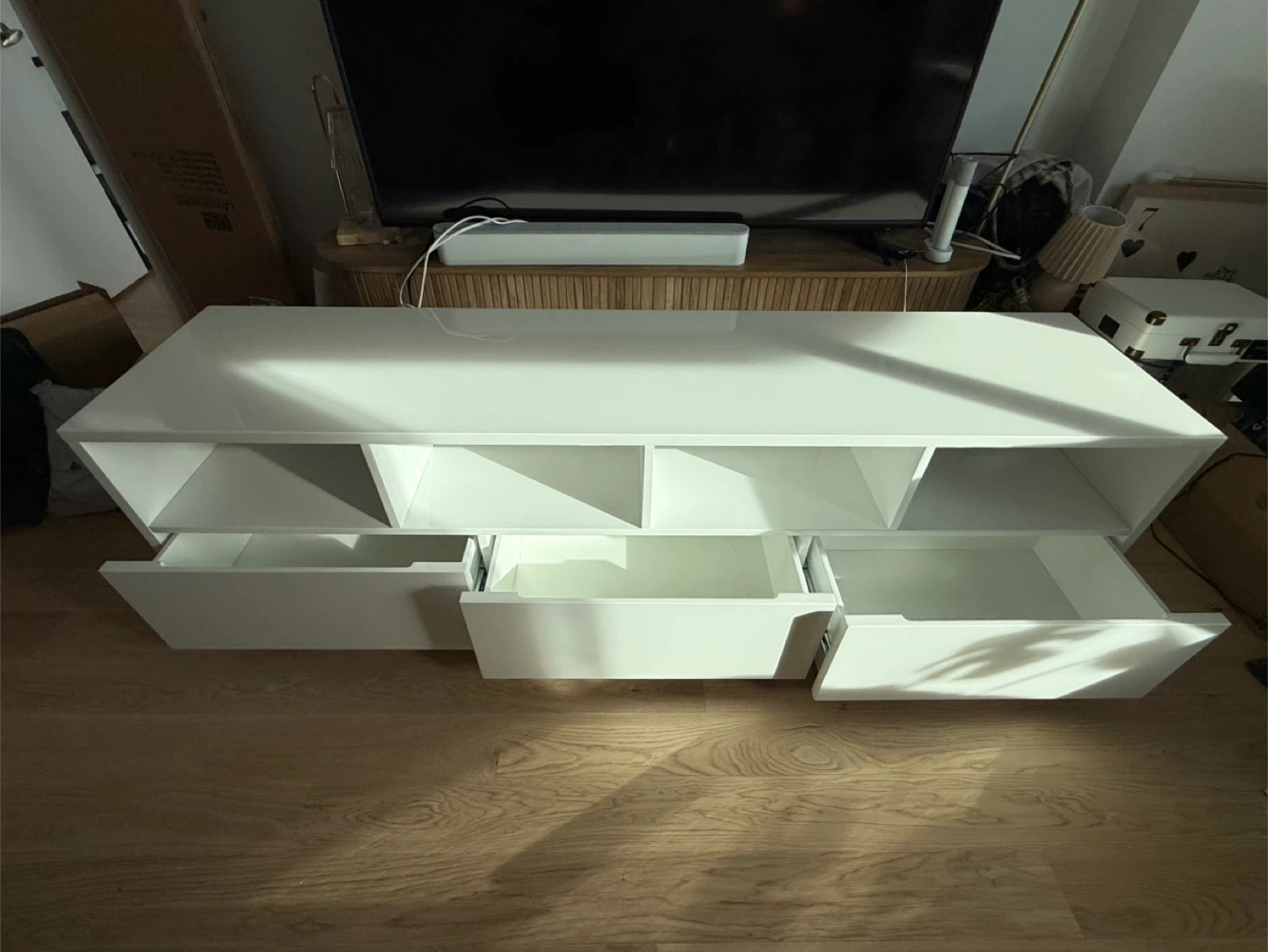 CB2 Chill media console - 80 inch - photo 4