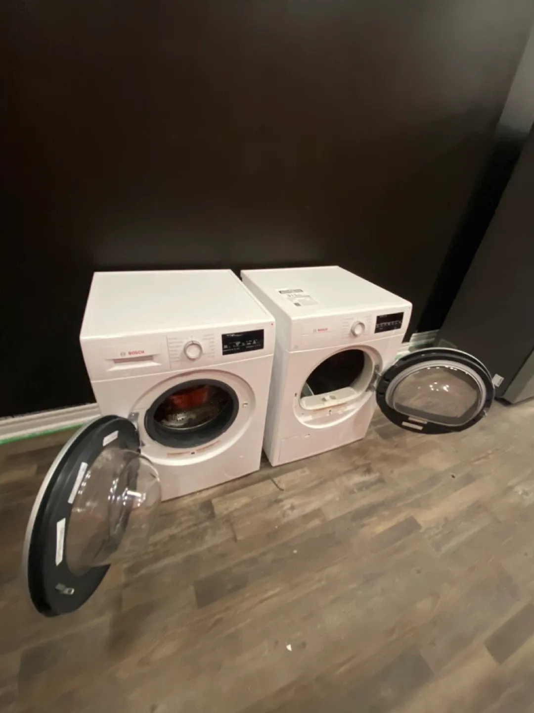 Bosch Washer and Dryer Set - White image indicator(9)