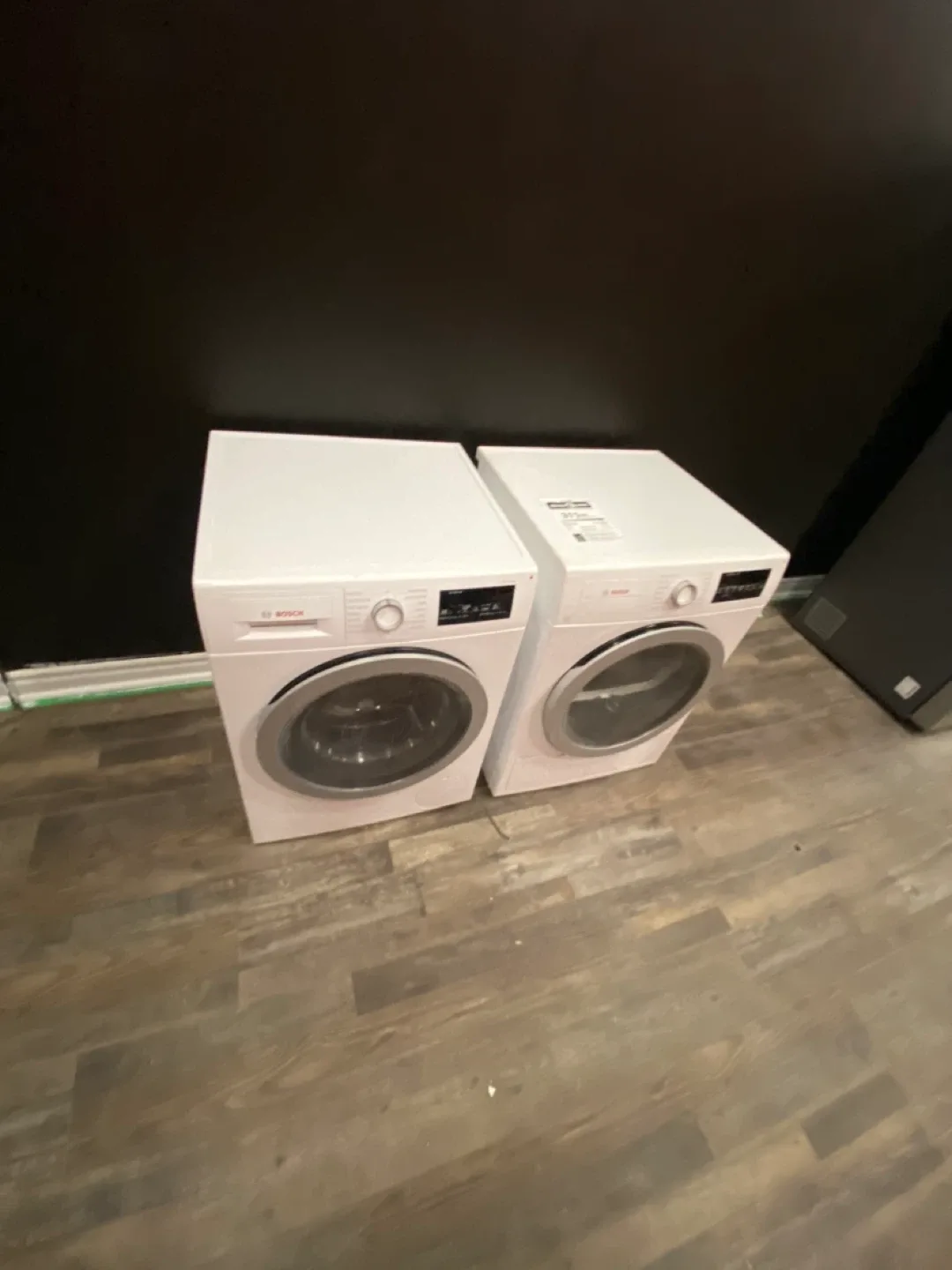Bosch Washer and Dryer Set - White image indicator(7)
