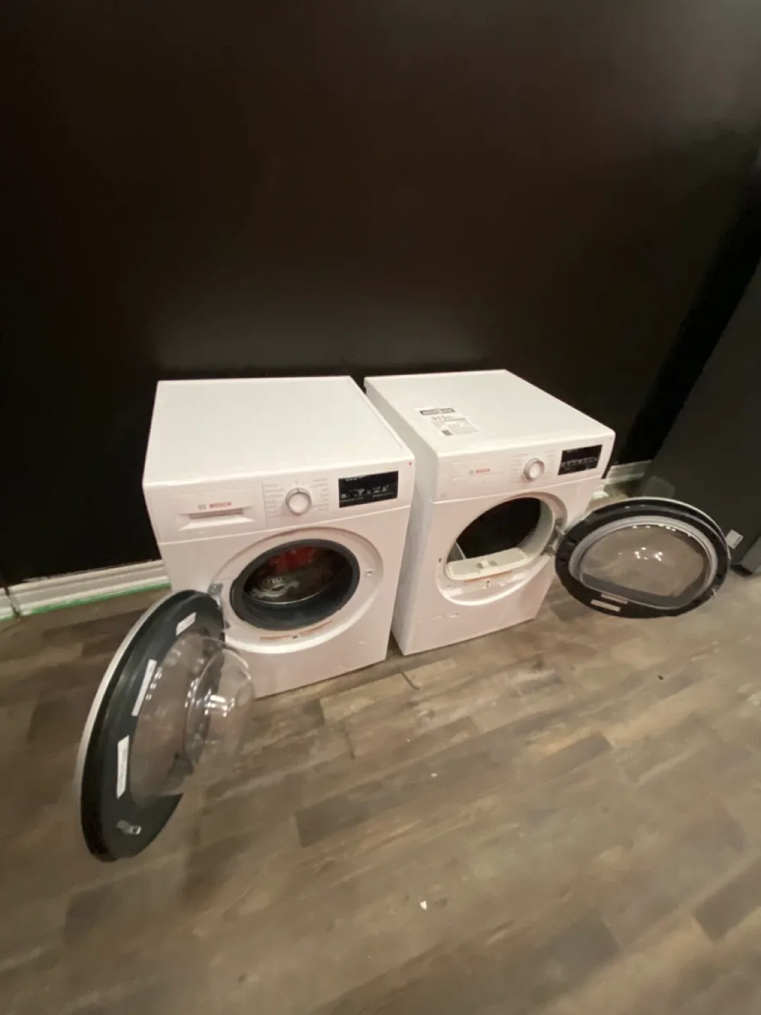 Bosch Washer and Dryer Set - White image indicator(10)
