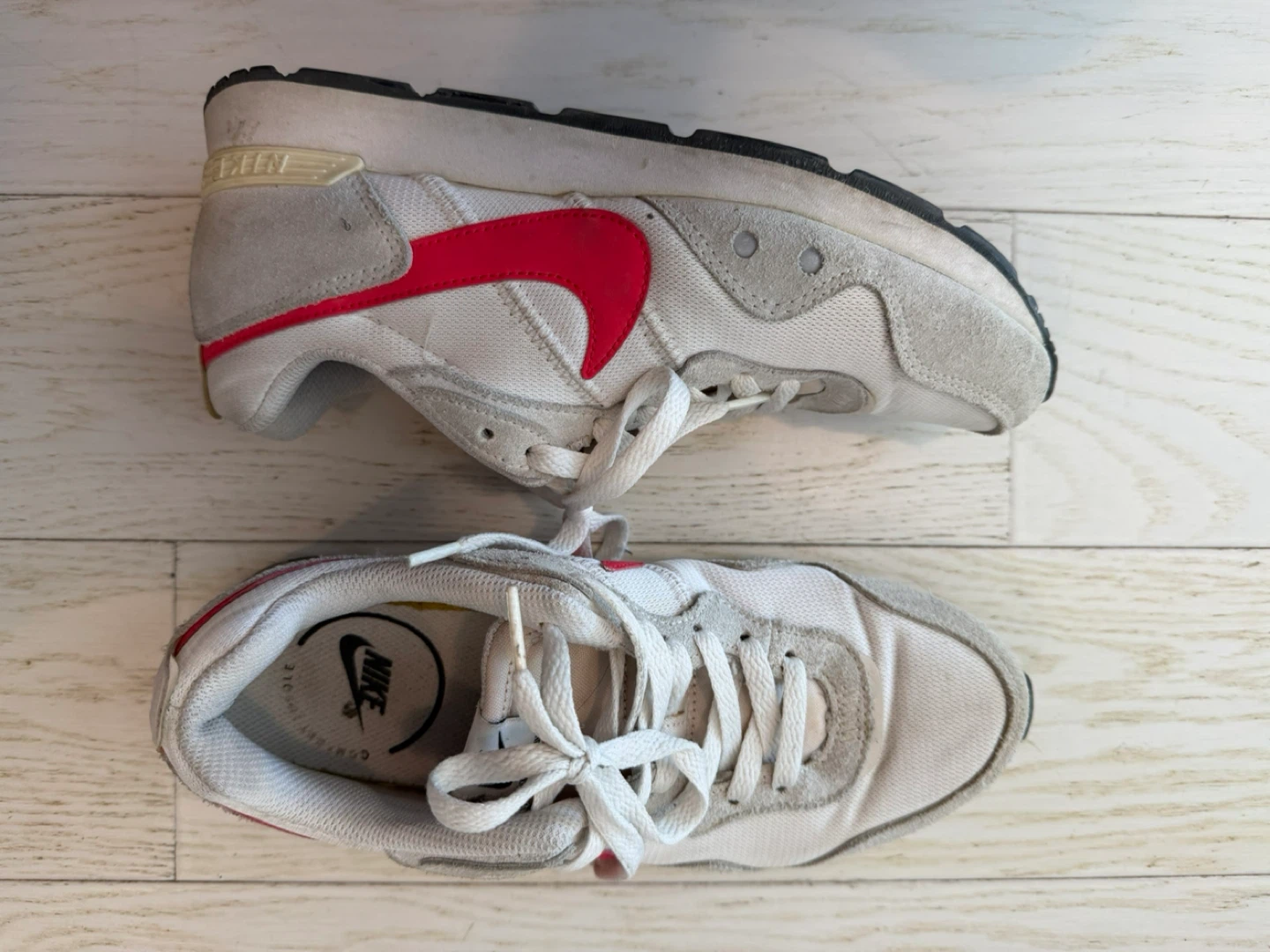 Nike Venture Runner Sneakers - US 8.5 - photo 2