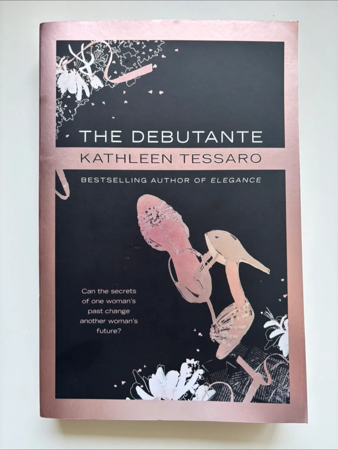 The Debutante by Kathleen Tessaro thumbnail