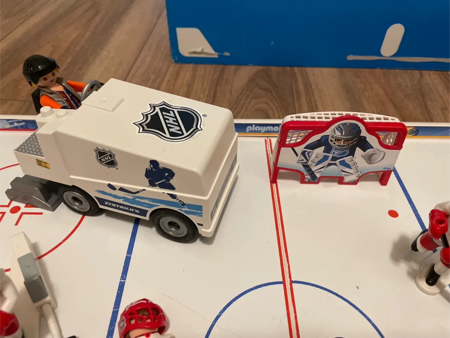 Playmobil NHL Hockey Arena plus extras image indicator(3)