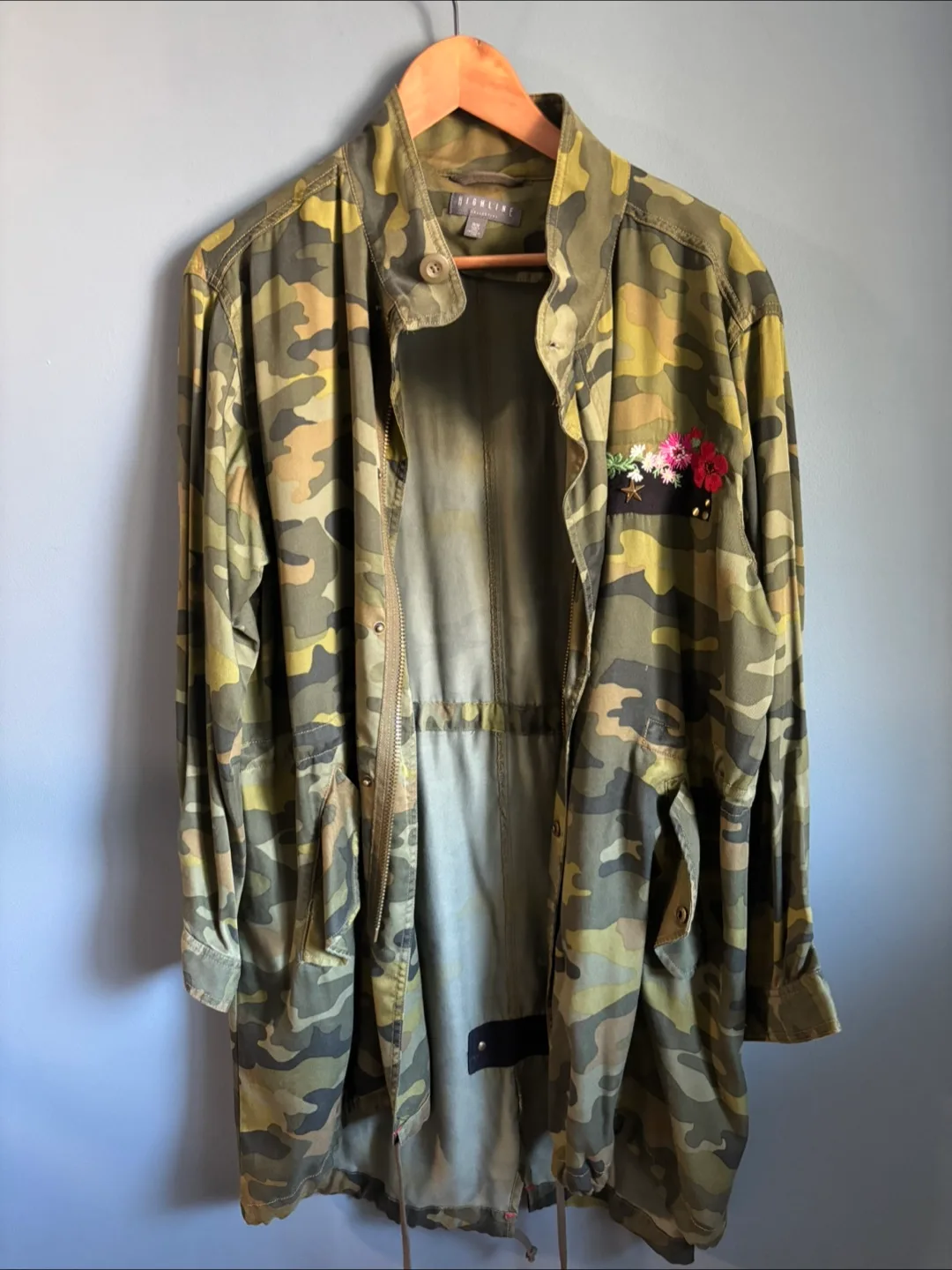 Highline Collective Camo Jacket - Size M thumbnail