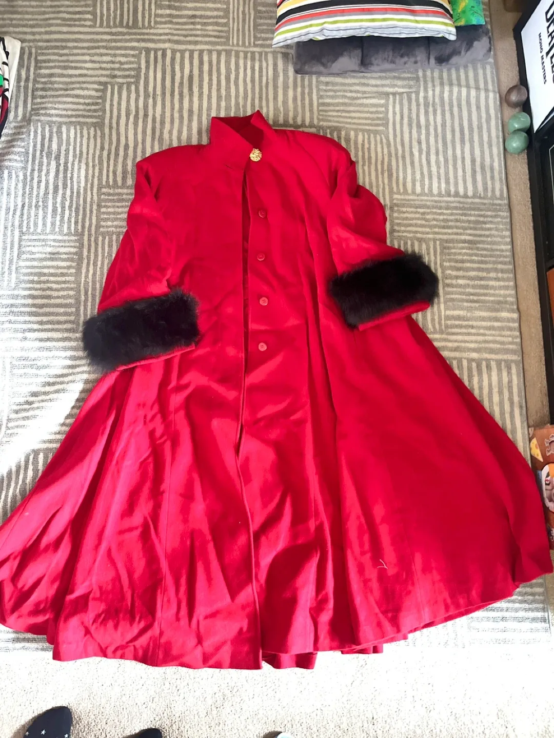 Malia Red Wool Cashmere Coat S/P image indicator(7)