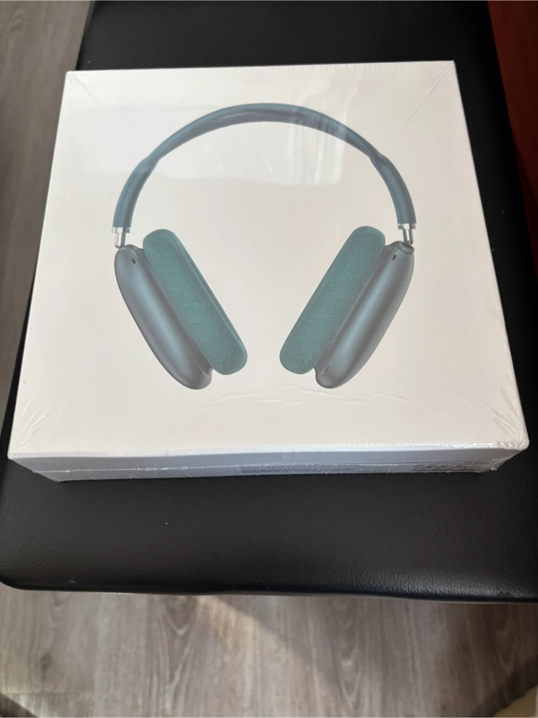 New Apple Airpods Max - blue