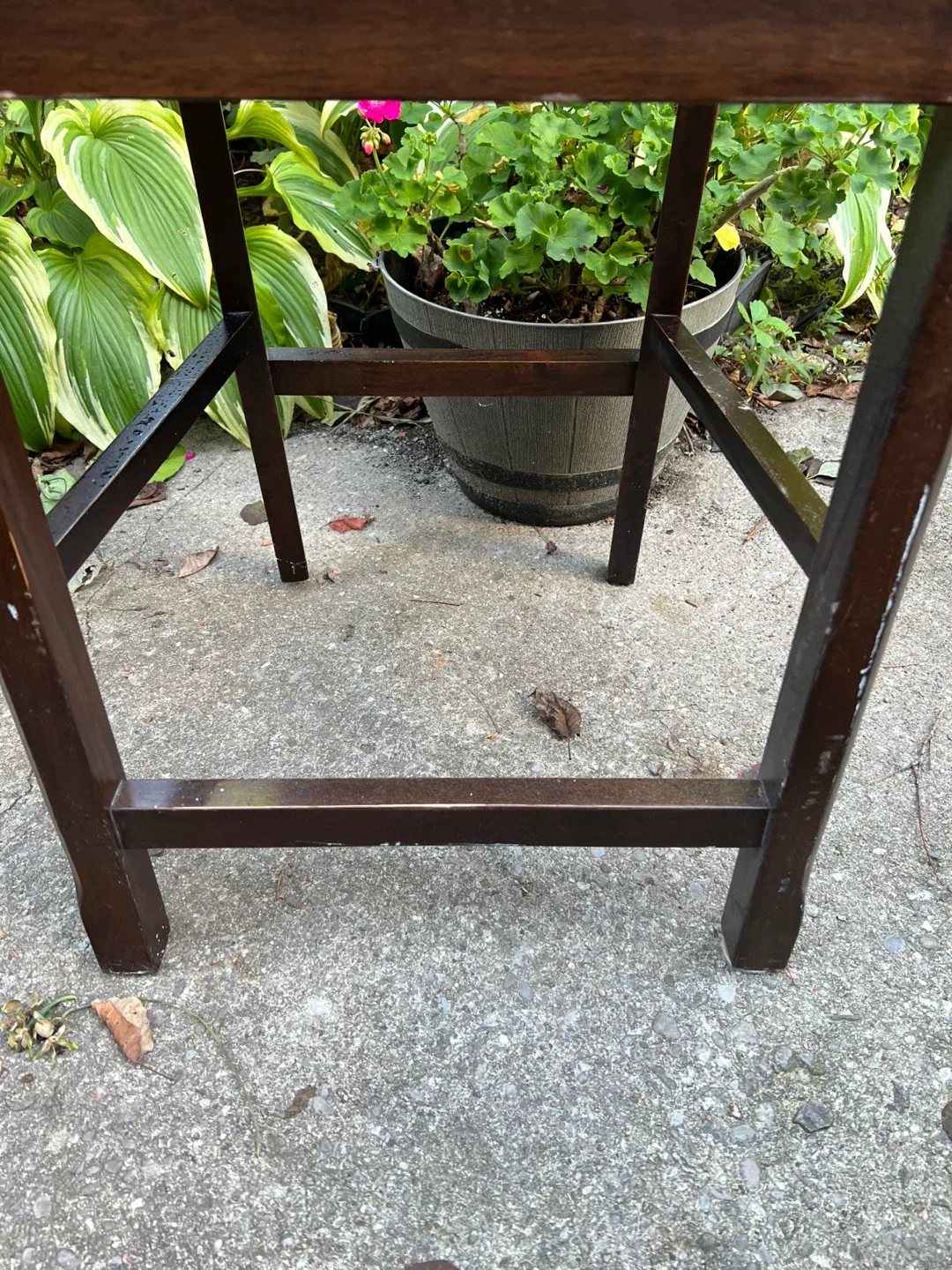 Sturdy bar stools - set of 4 image indicator(5)