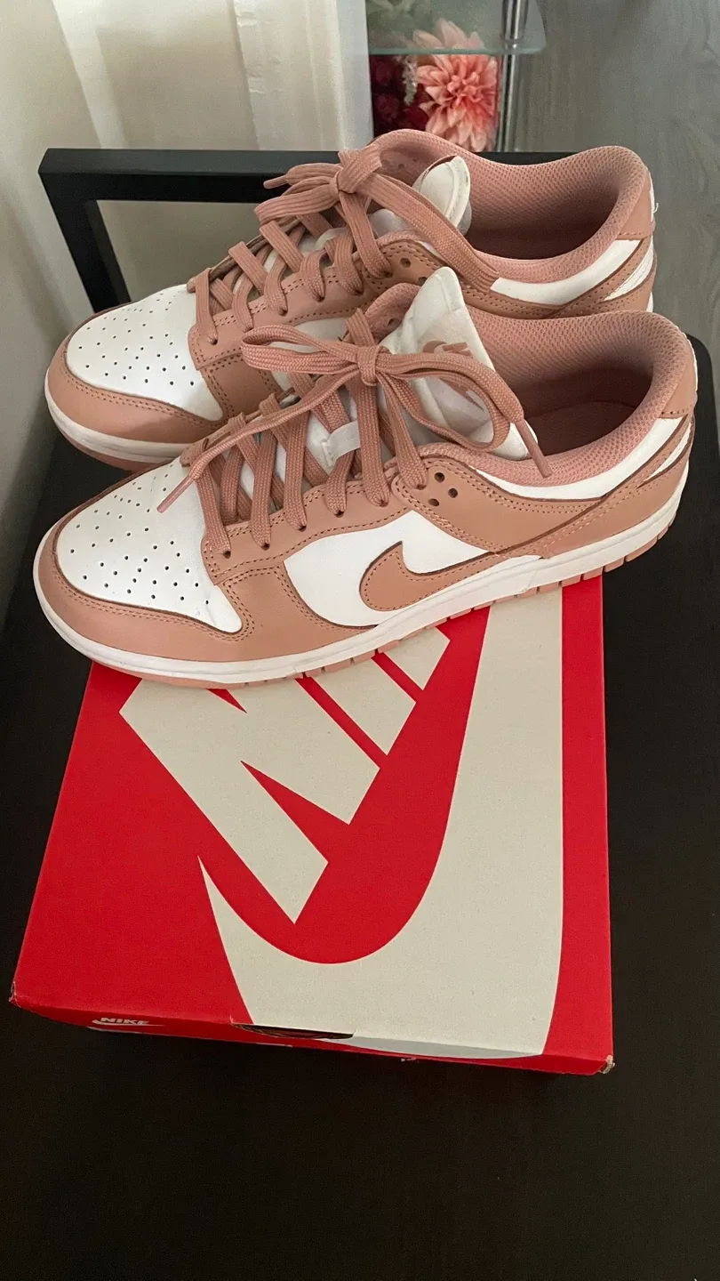 Nike Dunk Low Women's Size 9 EUR - White/Rose Whisper - New! image indicator(3)