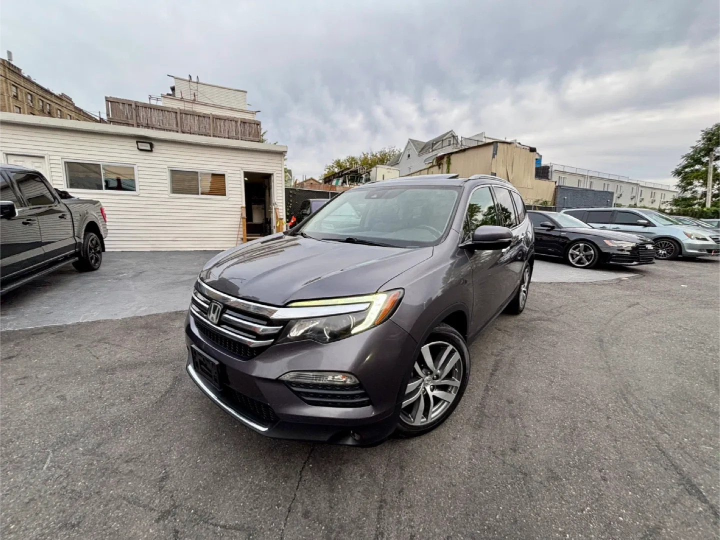 Honda Pilot touring 2018 88,600 thumbnail