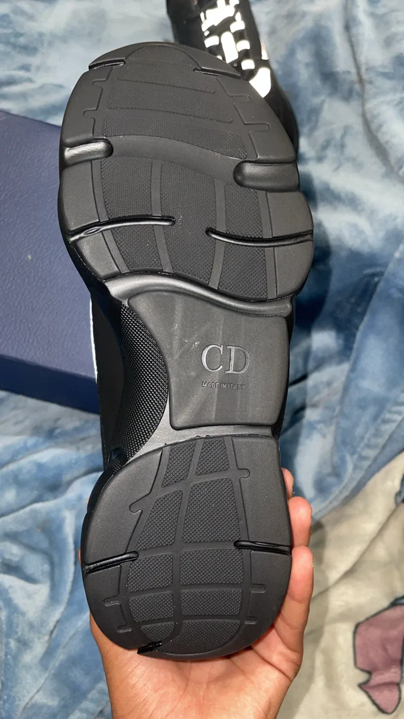 Dior Men's B22 Sneaker - Black image indicator(4)