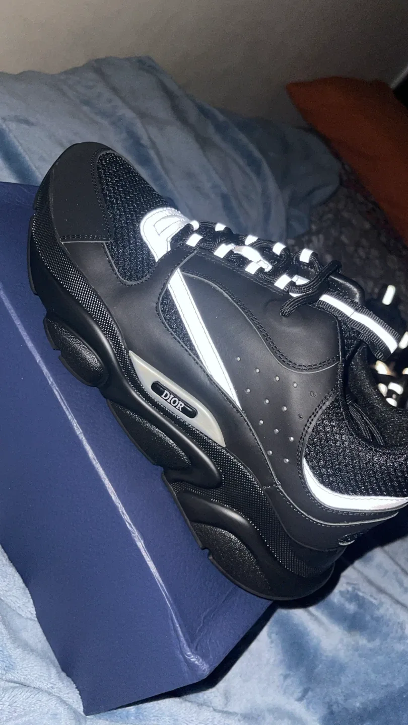 Dior Men's B22 Sneaker - Black image indicator(2)