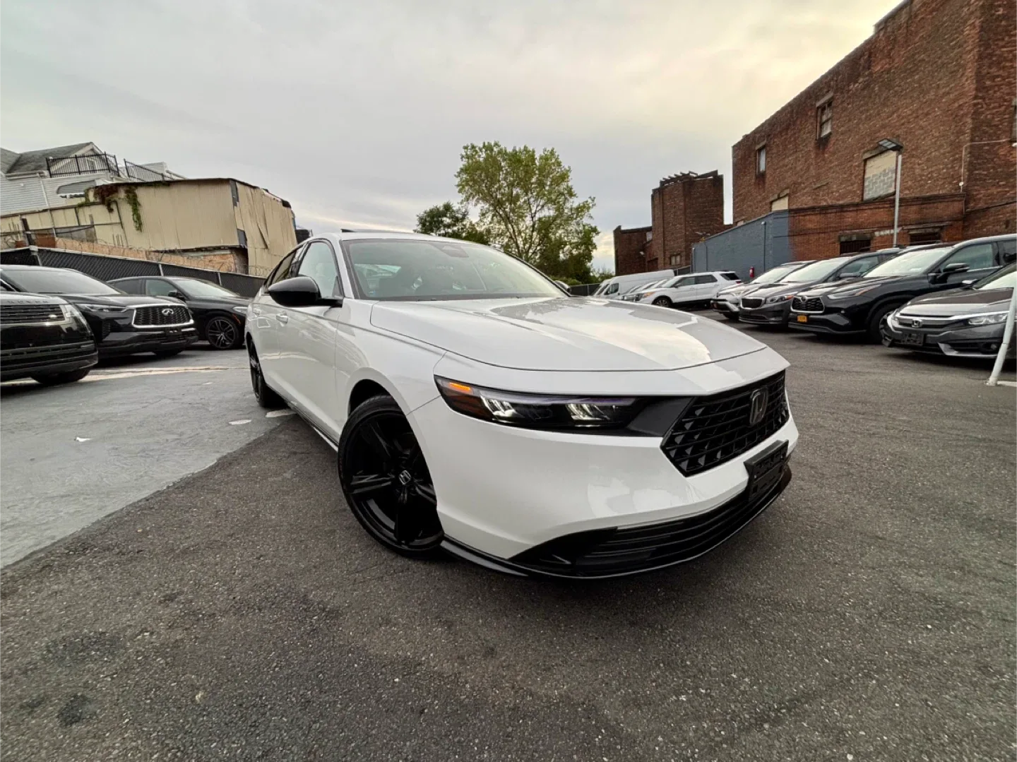 2025 Honda Accord Sport - White 1,600 miles image indicator(2)