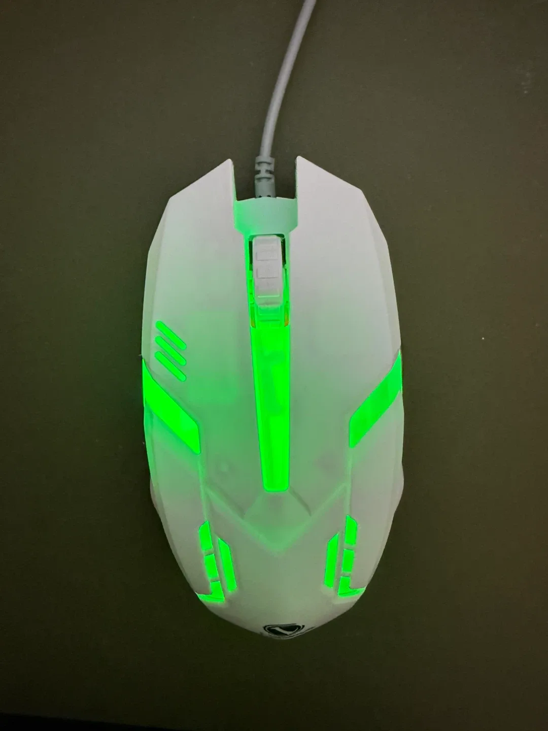 RGB Gaming Mouse and White Gaming Keyboard image indicator(2)
