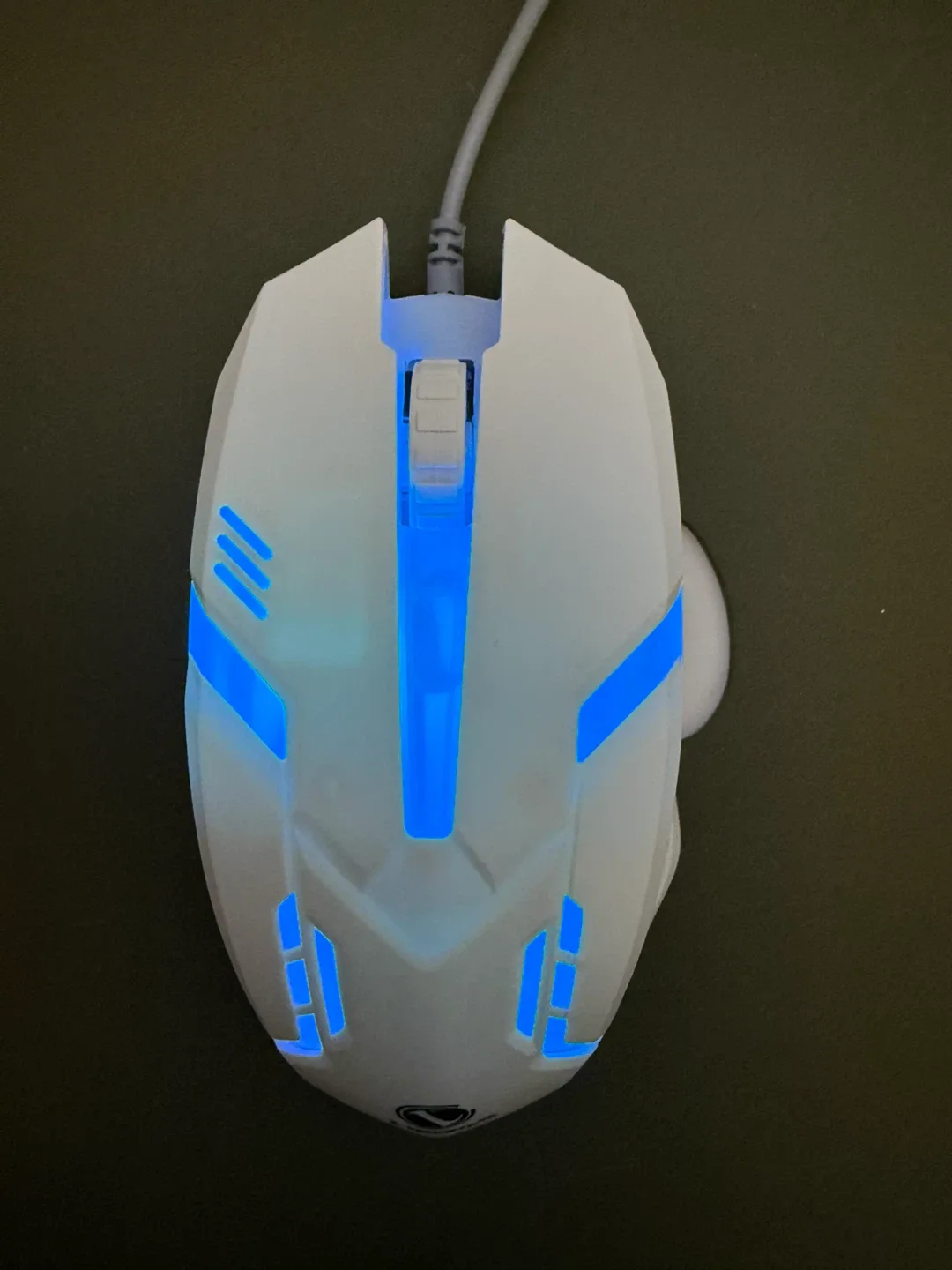 RGB Gaming Mouse and White Gaming Keyboard image indicator(3)