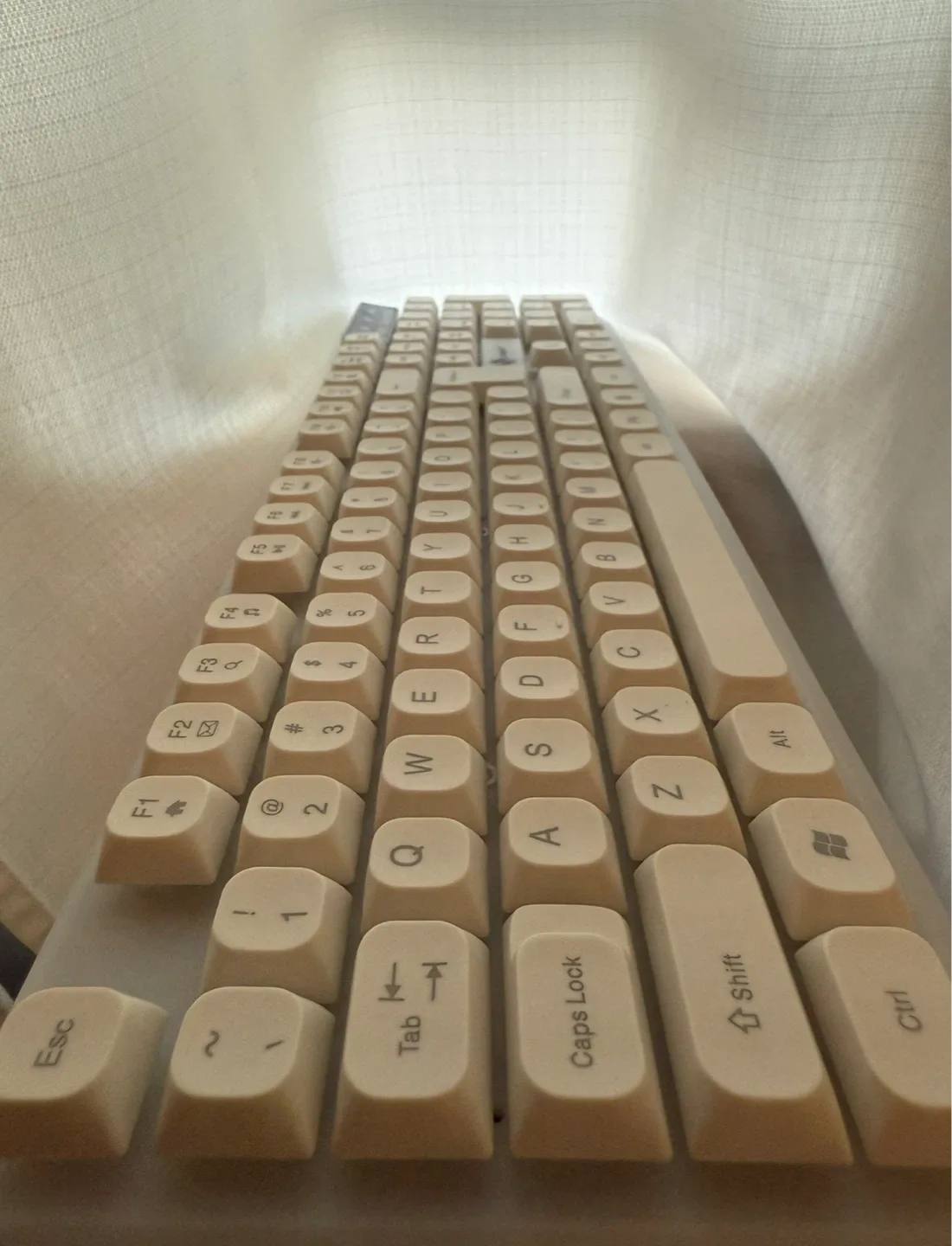 RGB Gaming Mouse and White Gaming Keyboard image indicator(7)