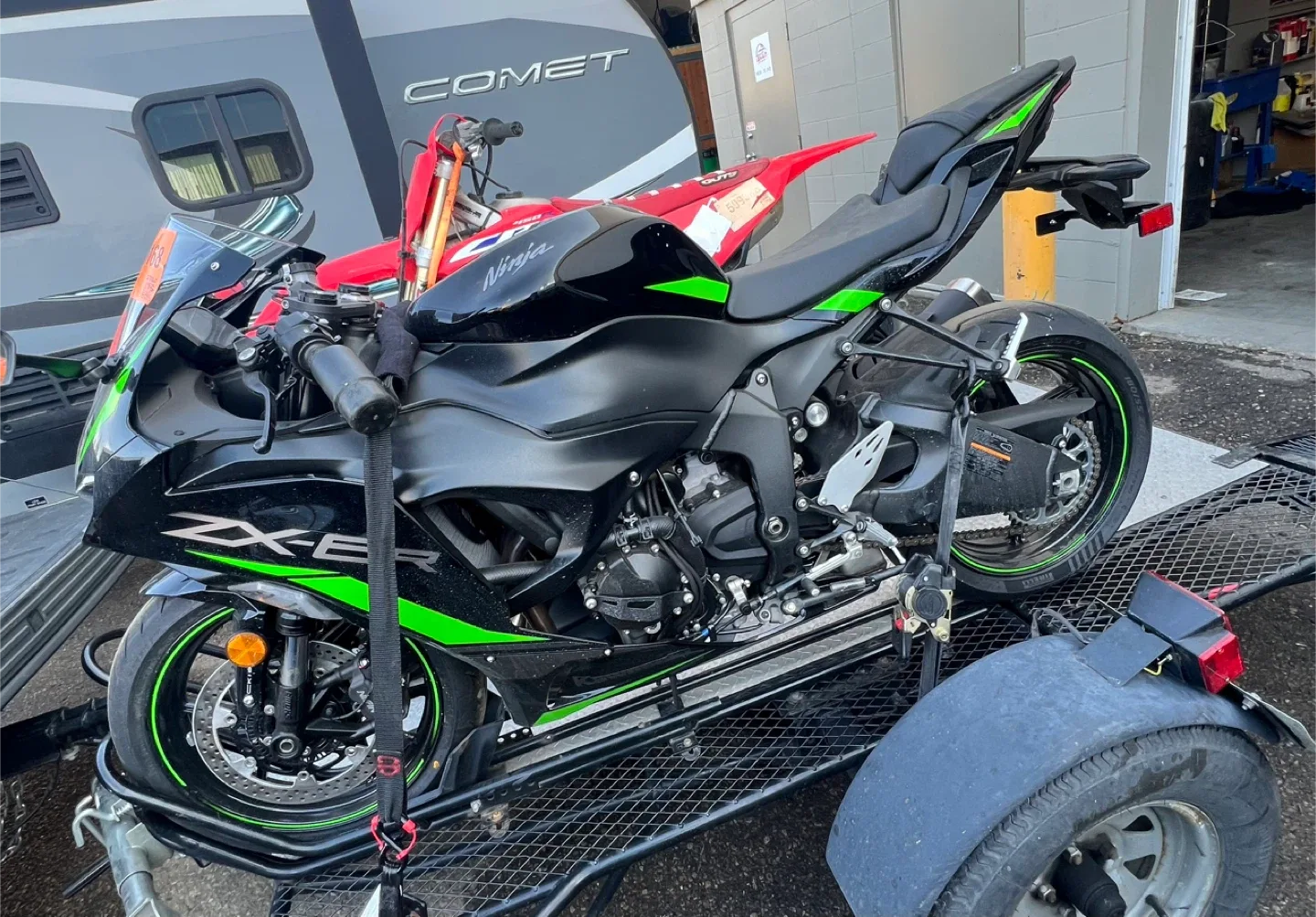 2025 Kawasaki Ninja thumbnail
