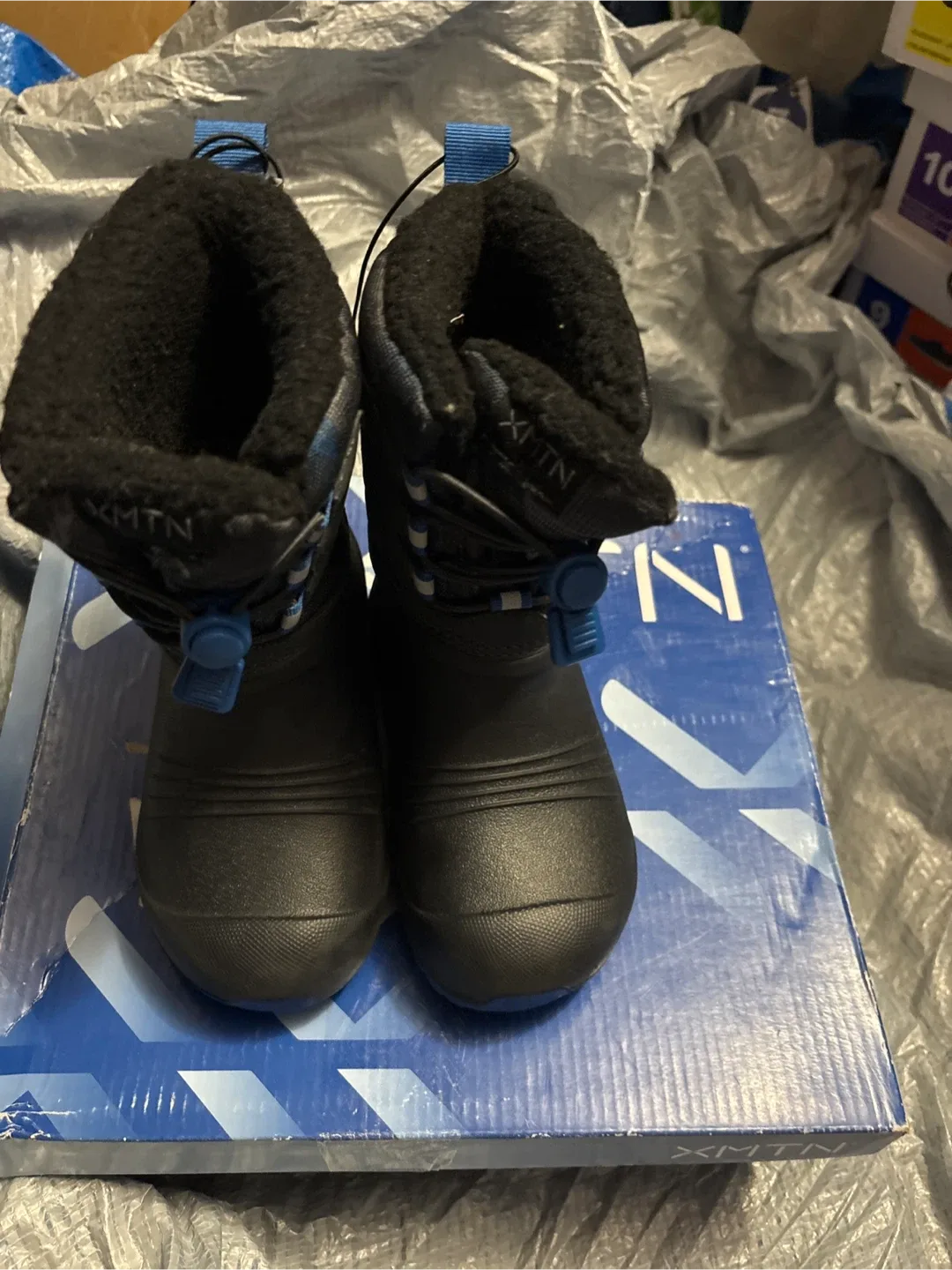 XMTN boys Winter Boots - Size 10 - Waterproof thumbnail
