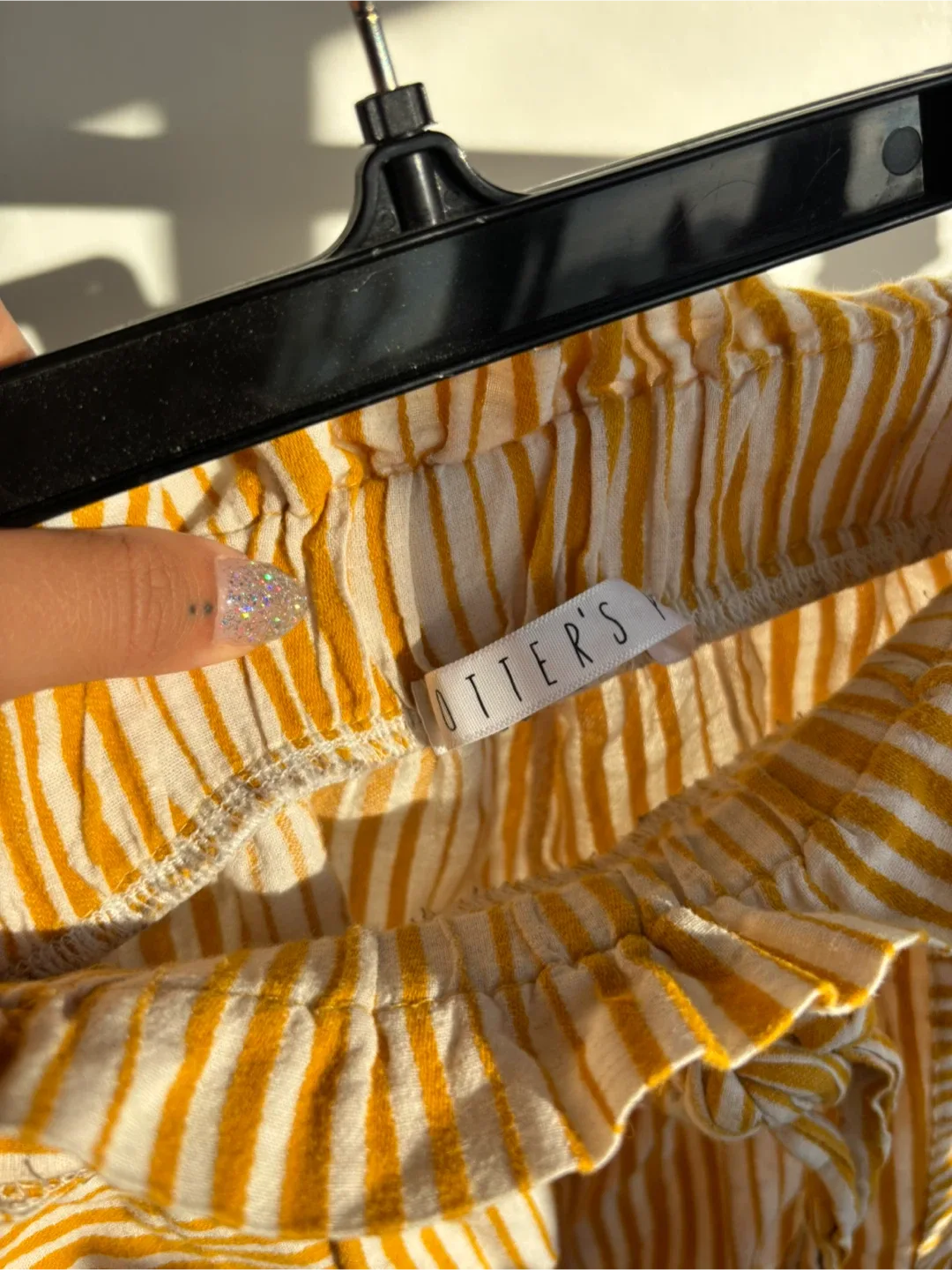 Otters Pot Yellow Striped Shorts image indicator(3)