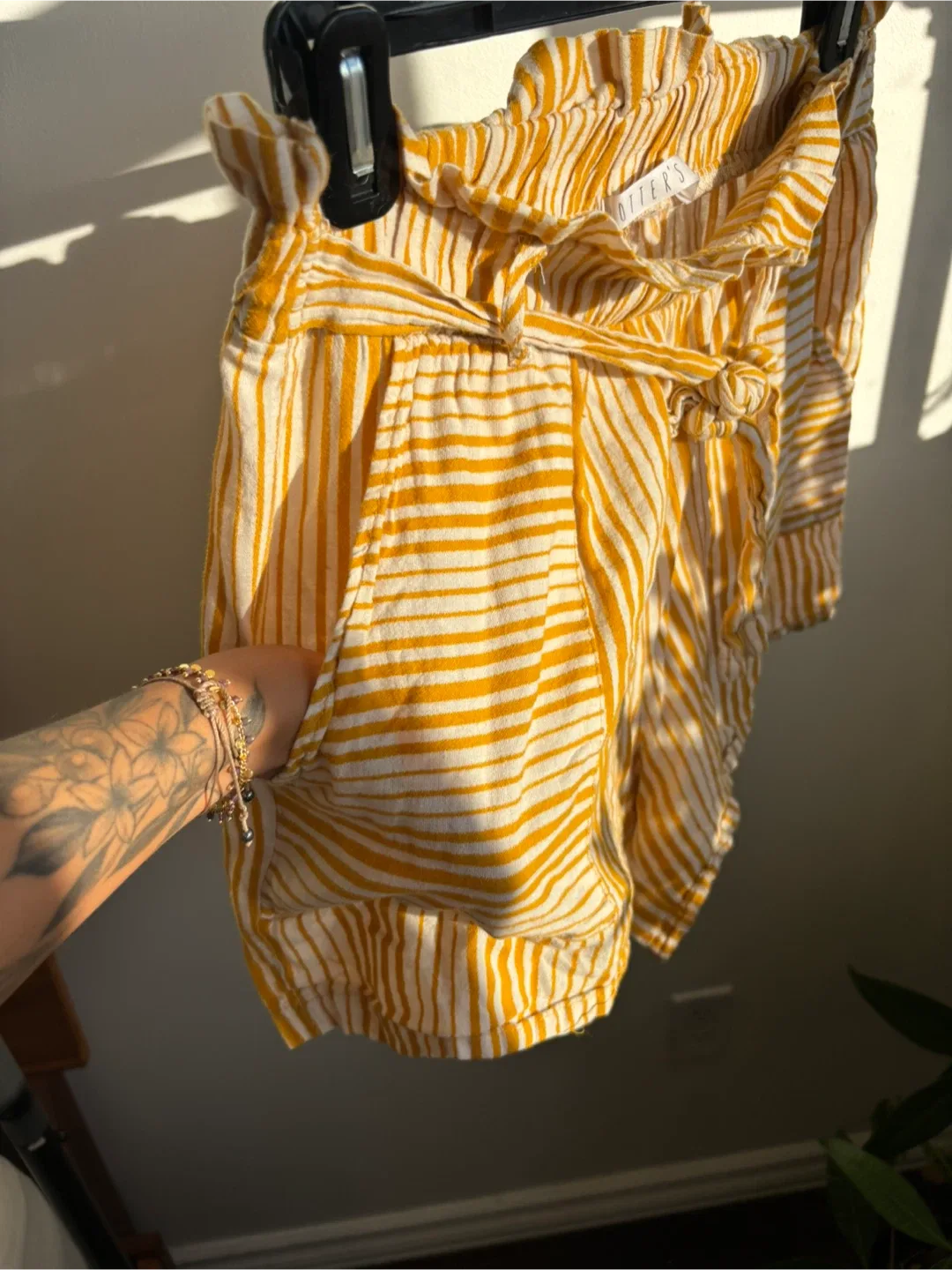 Otters Pot Yellow Striped Shorts image indicator(4)