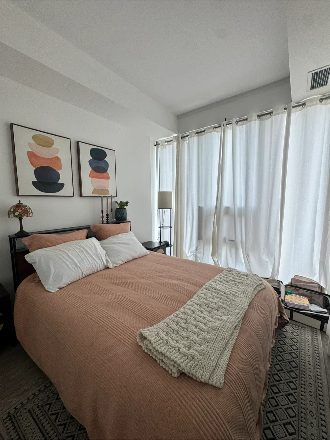 6 mth Sublet 1br Condo in the heart of Liberty Village thumbnail