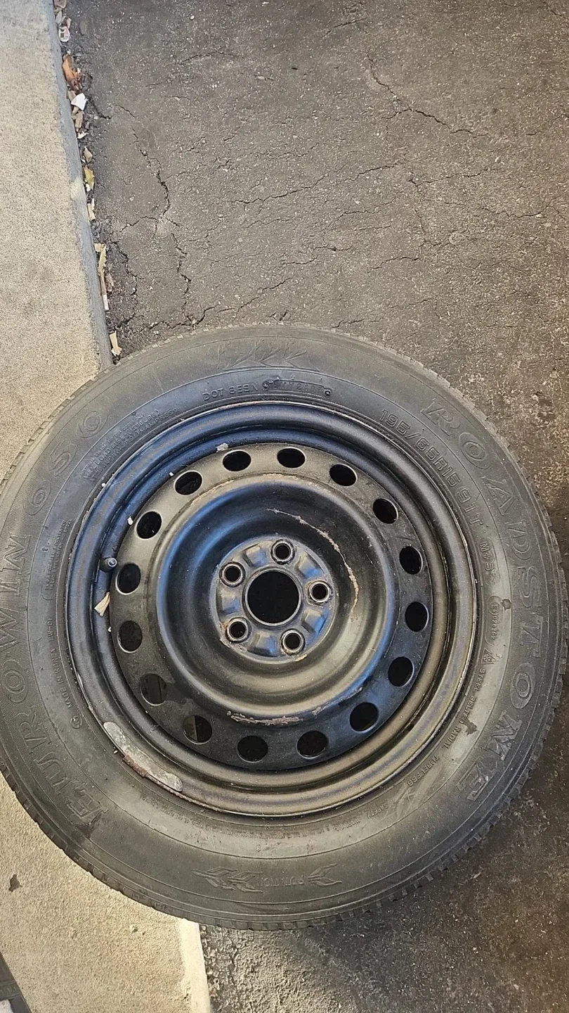 Roadstone EuroWin 650 Tire image indicator(2)