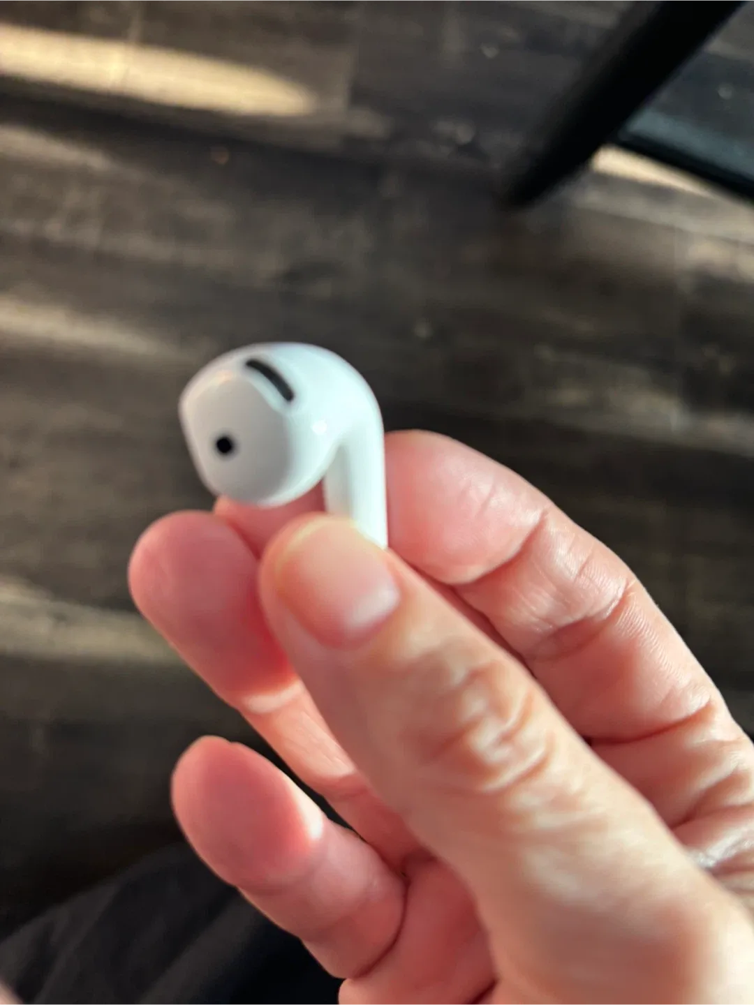 Apple AirPod Pro (Single Right Earbud) image indicator(2)