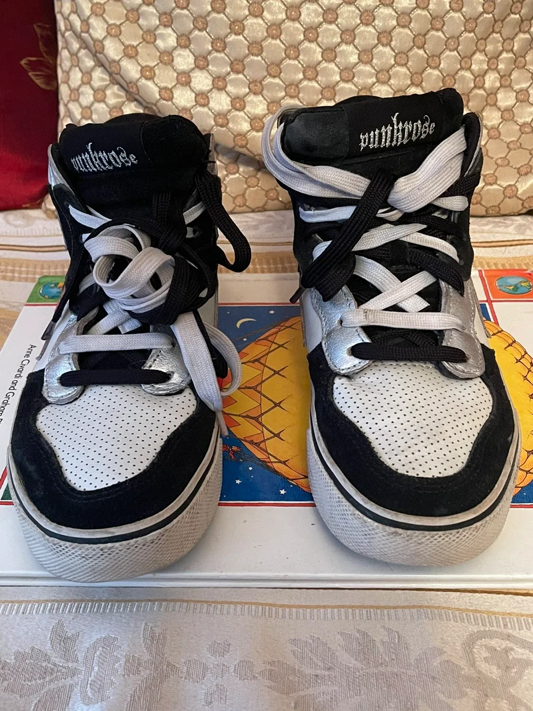 Punkrose High-Top Sneakers Size 8 image indicator(2)