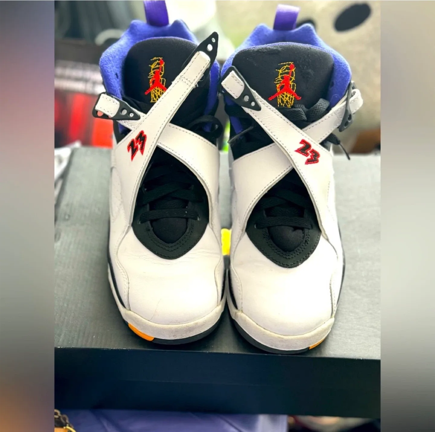 Air Jordan 8 Retro Three Peat image indicator(3)